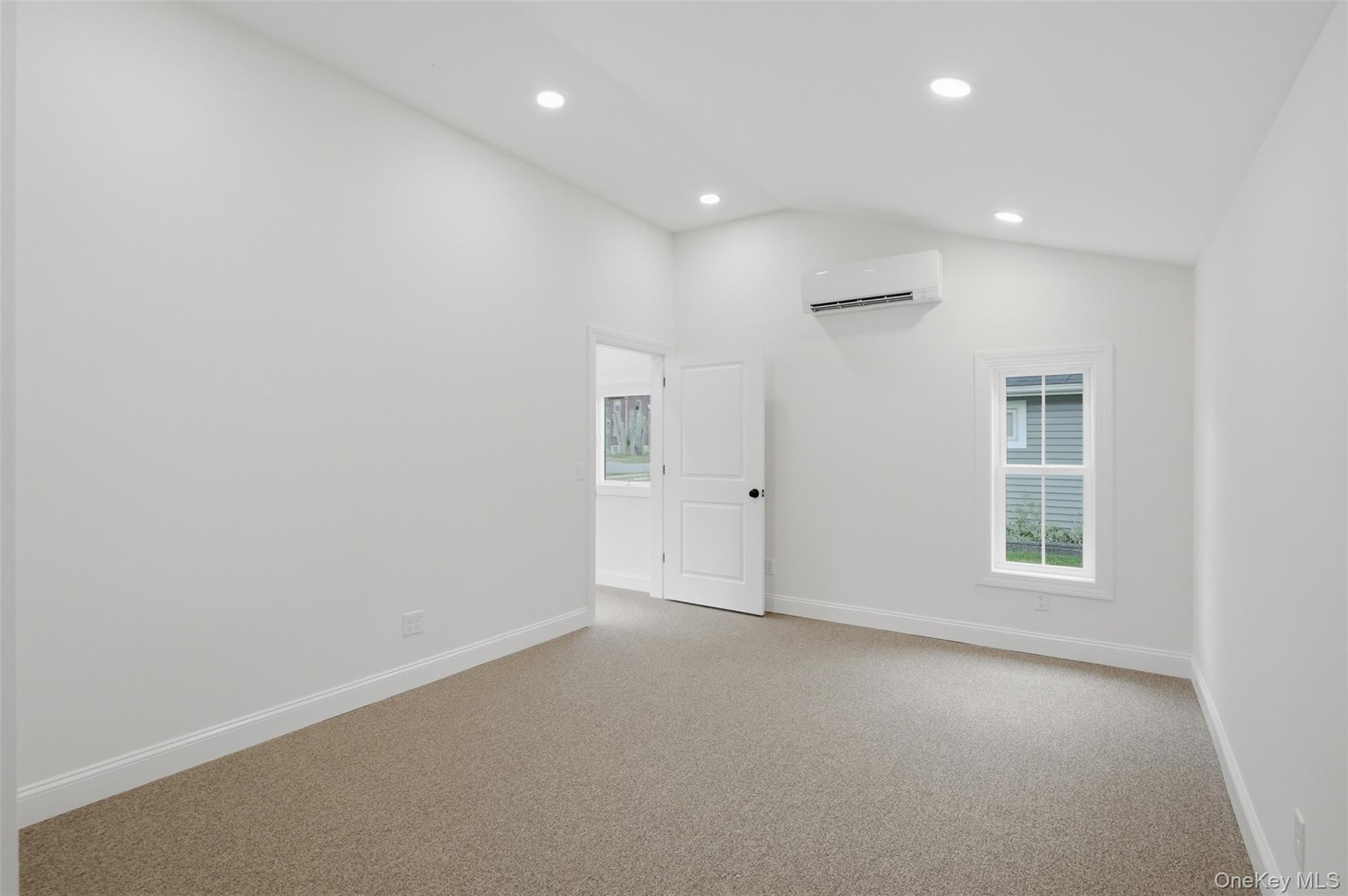 313 Fullerton Avenue Suite 2 Main Level Property Photo 14