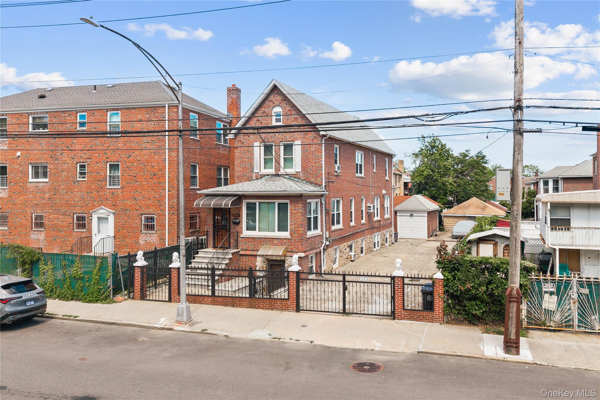 2328 Williamsbridge Road Property Photo 2