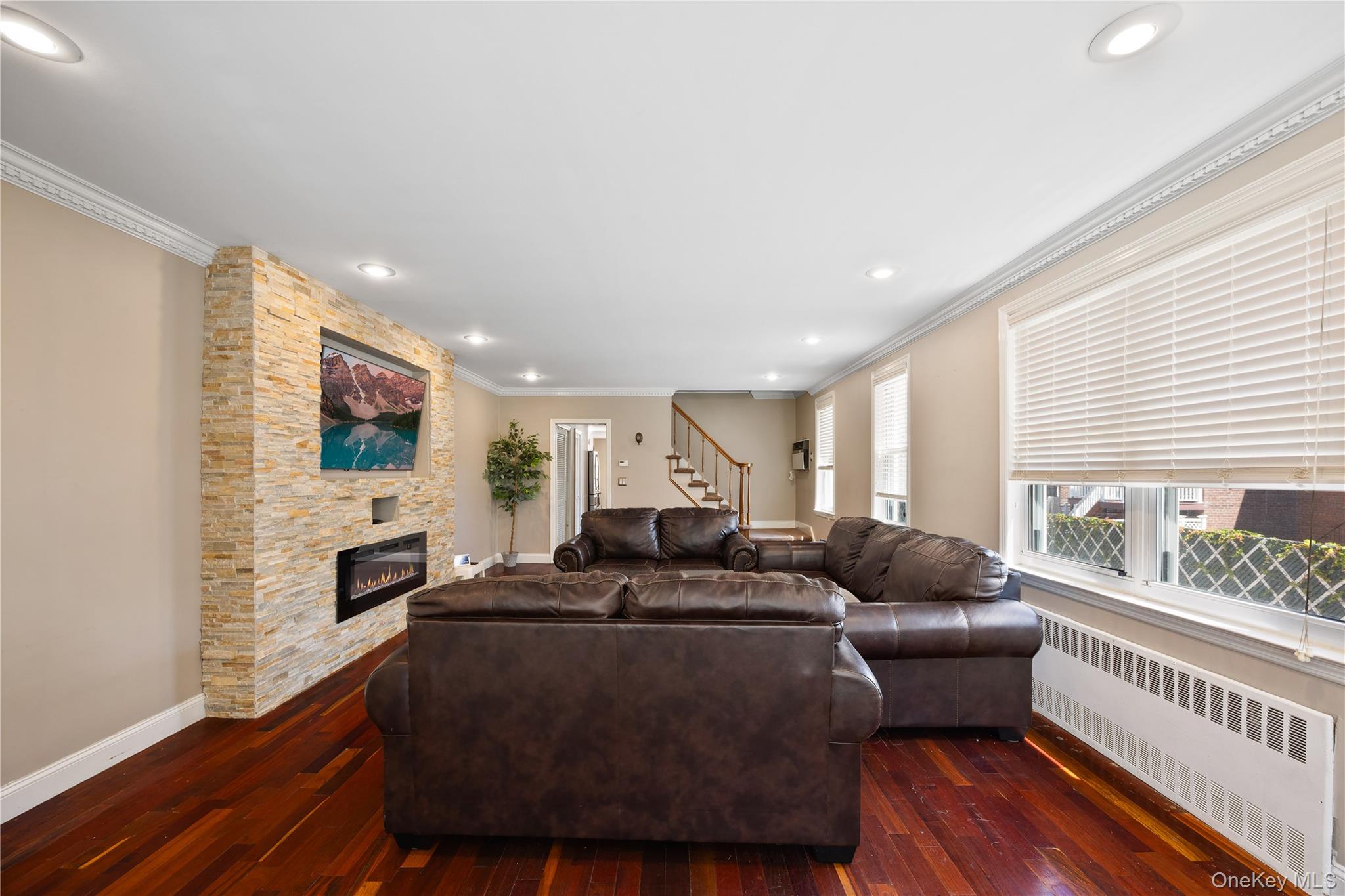 2328 Williamsbridge Road Property Photo 8