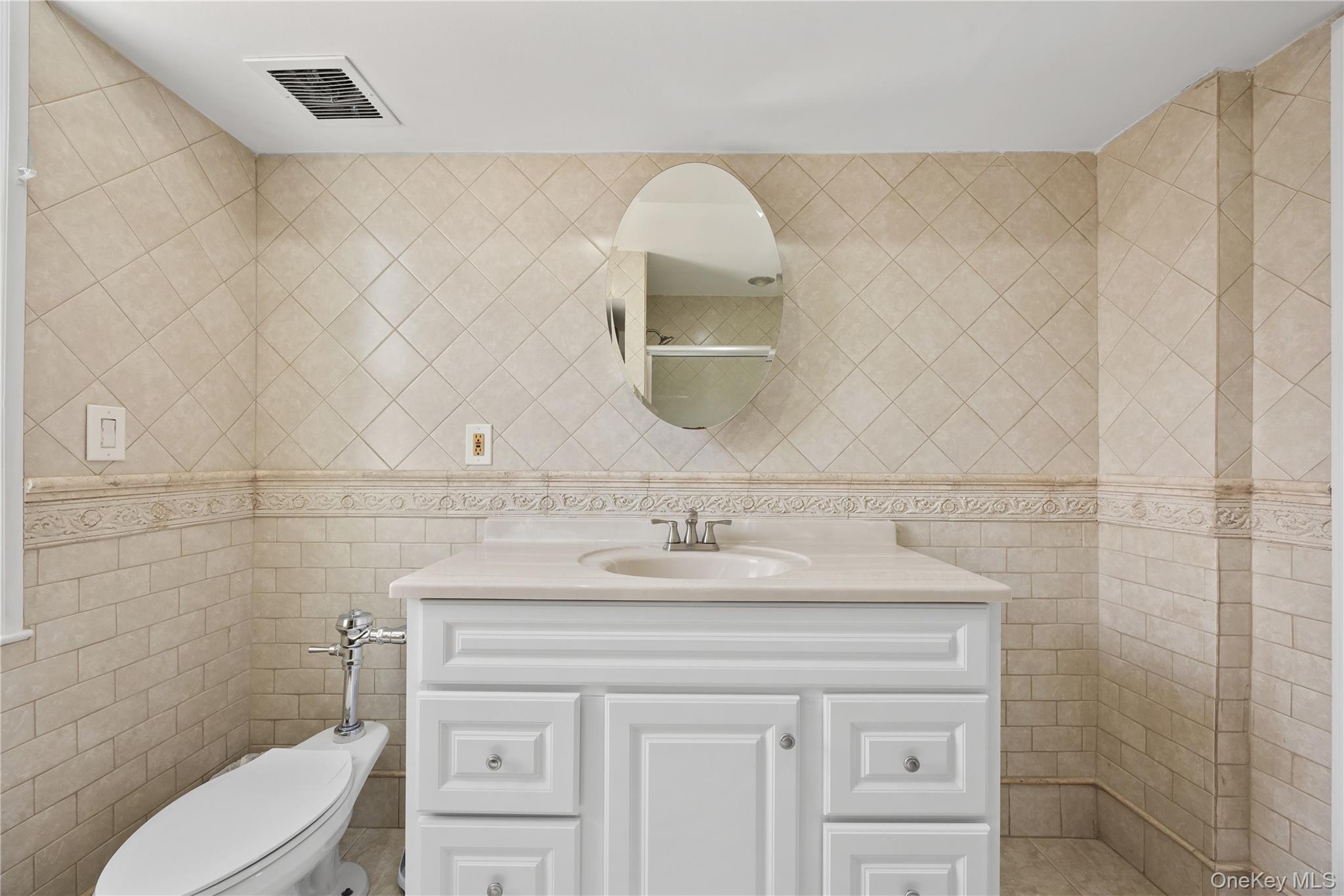2328 Williamsbridge Road Property Photo 13