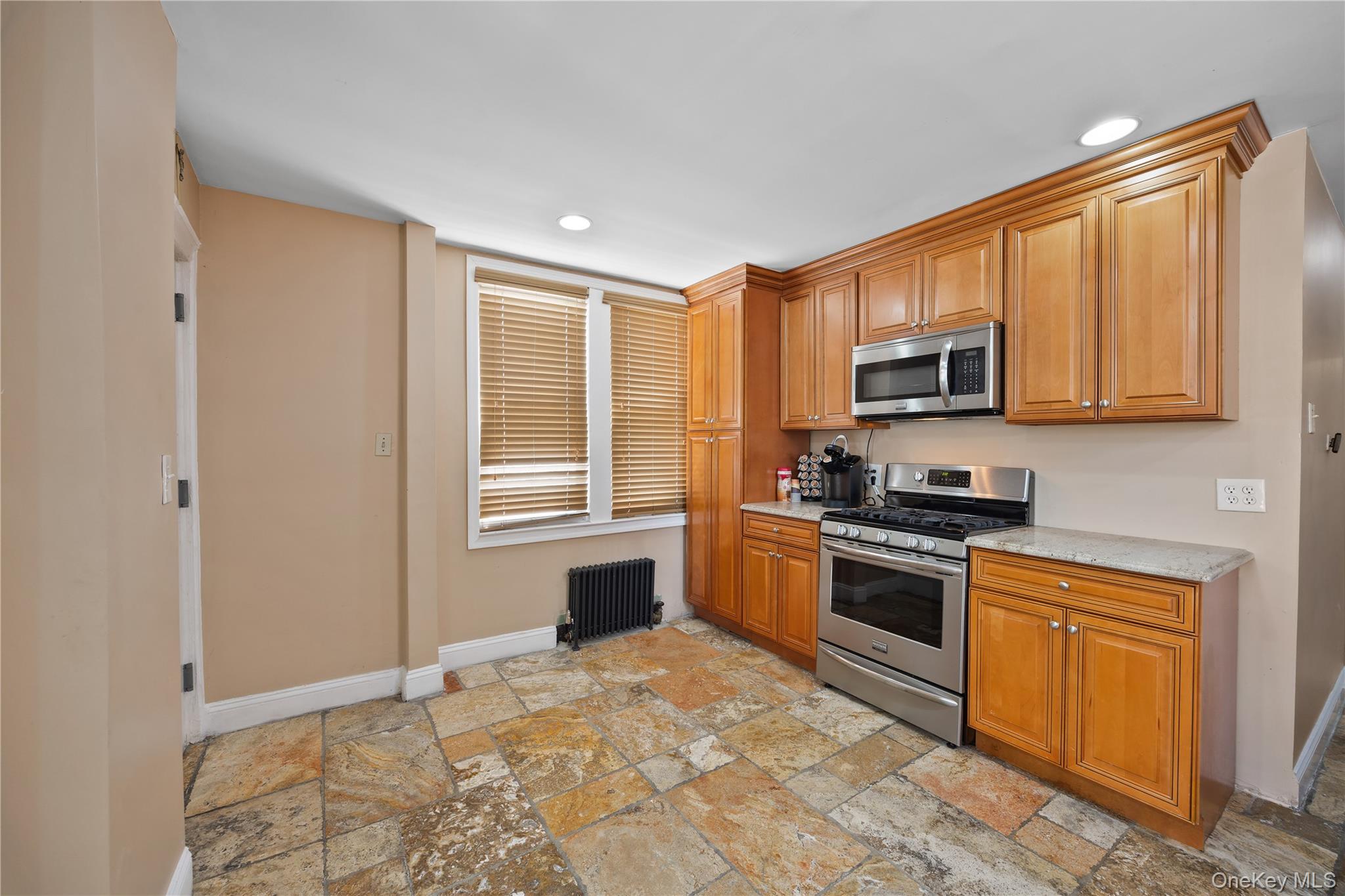 2328 Williamsbridge Road Property Photo 16