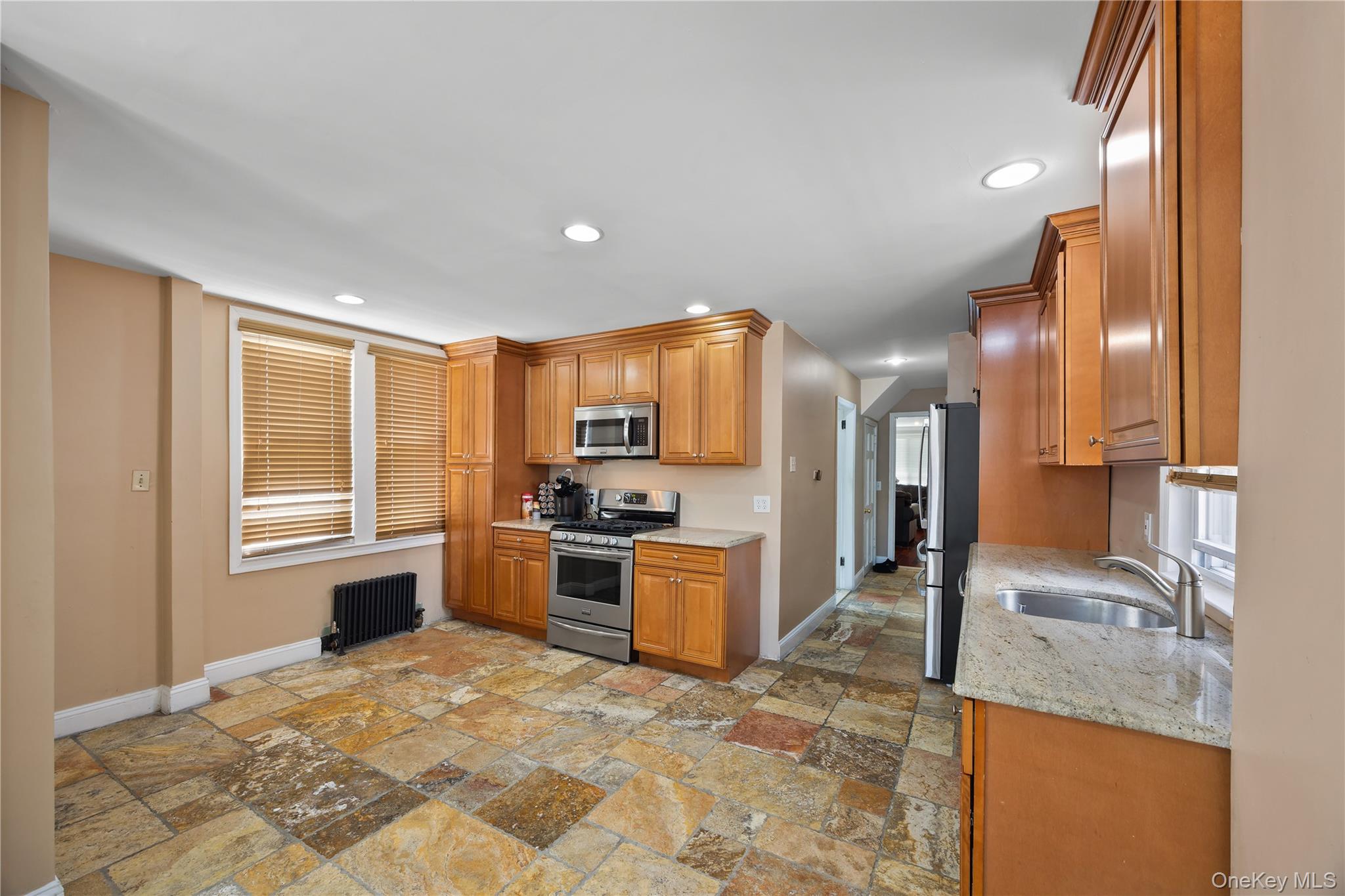 2328 Williamsbridge Road Property Photo 19