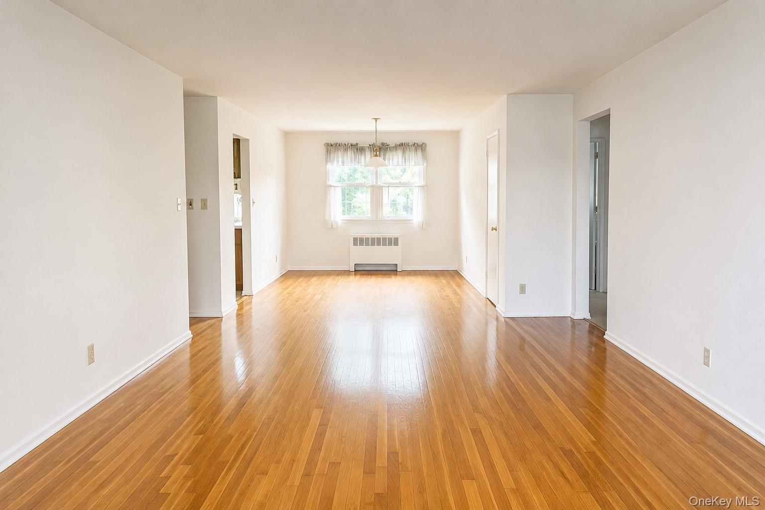 95 Avon Circle D Property Photo 3