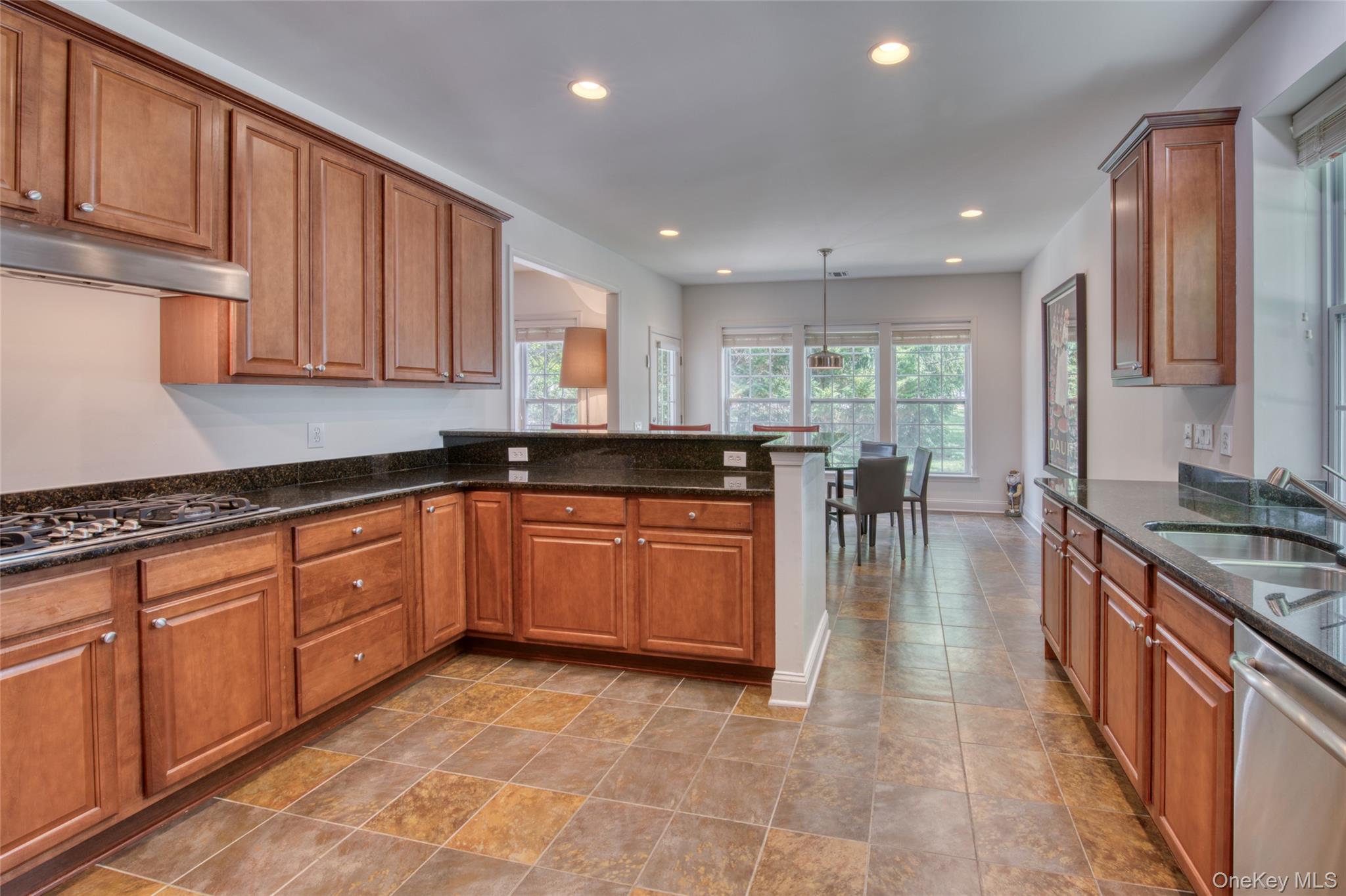 171 Jonathan Lane Property Photo 10