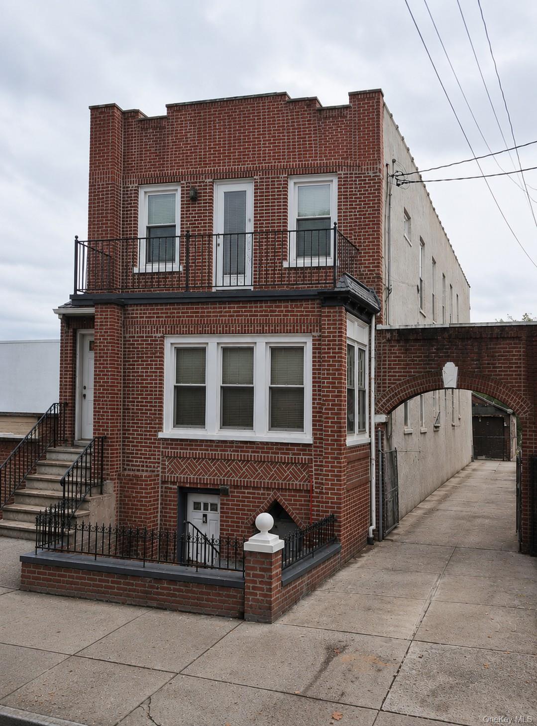 563 Bradford Street Property Photo 1