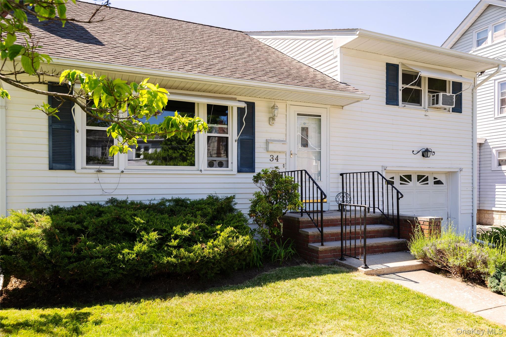 34 Parkwood Boulevard Property Photo 1