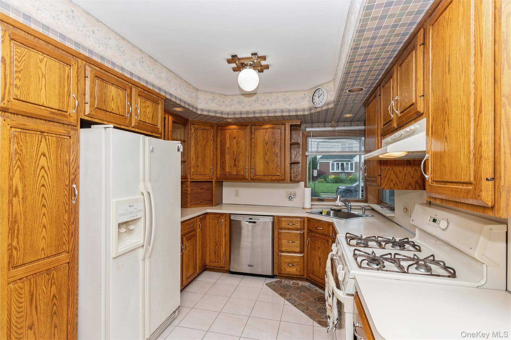 163 Bregman Avenue Property Photo 9