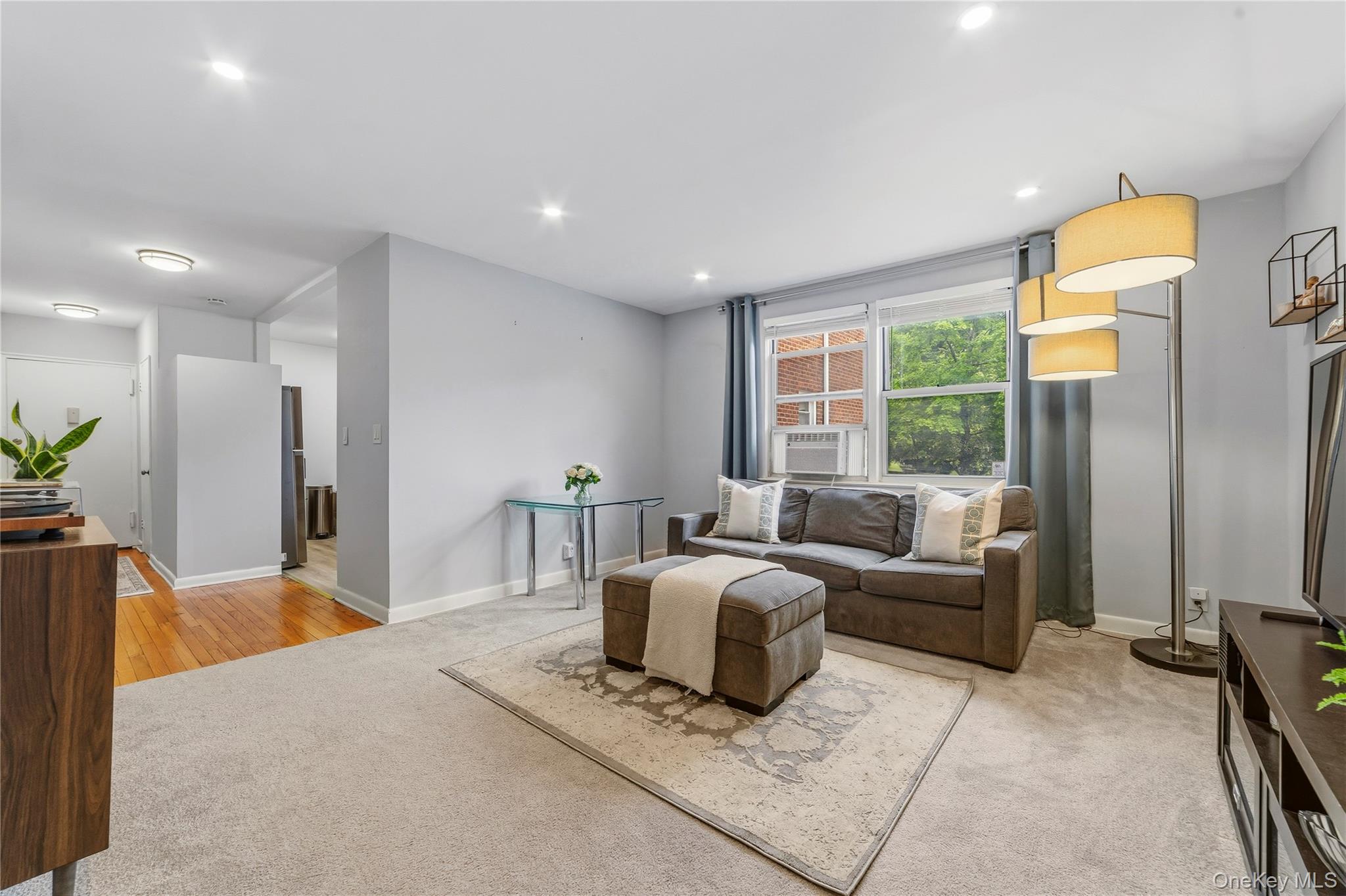 9 Bryant Crescent 1g Property Photo 6