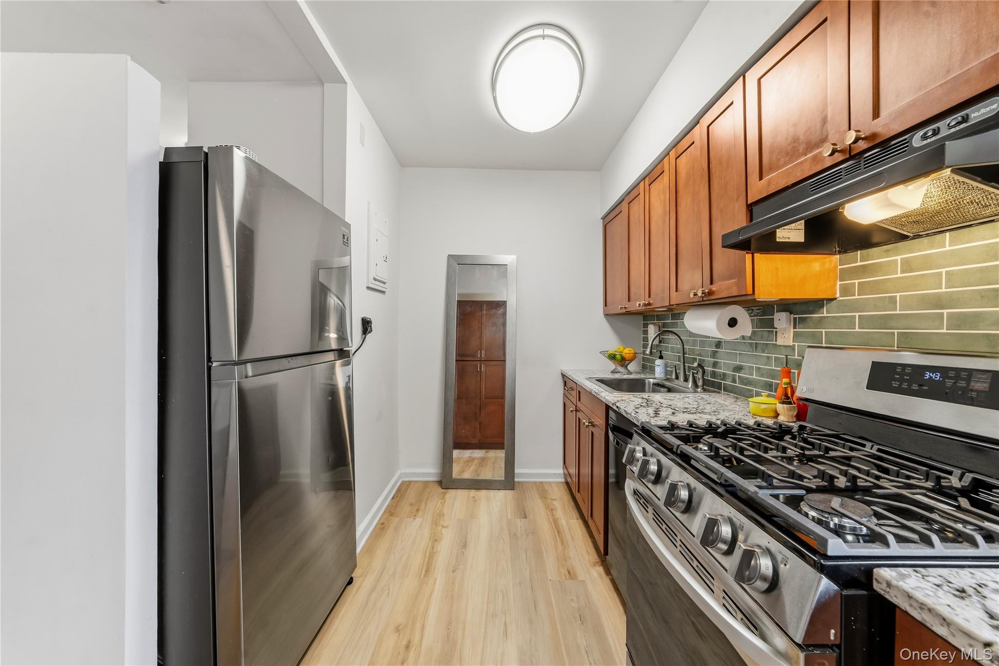 9 Bryant Crescent 1g Property Photo 11