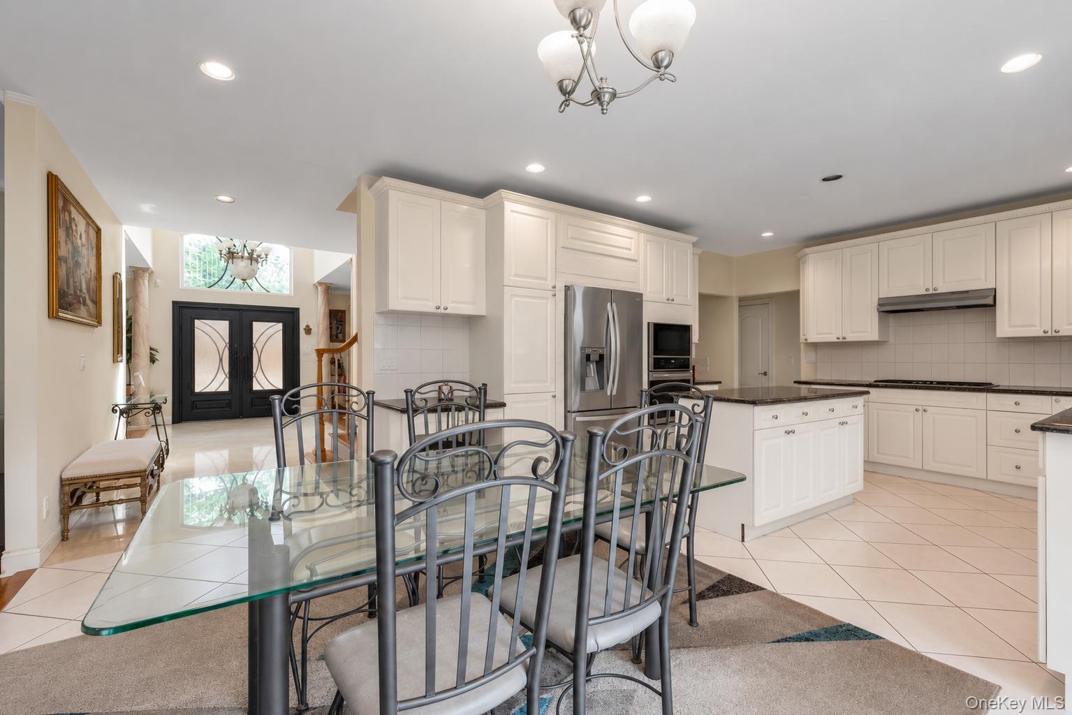 93 Oxford Boulevard Property Photo 15
