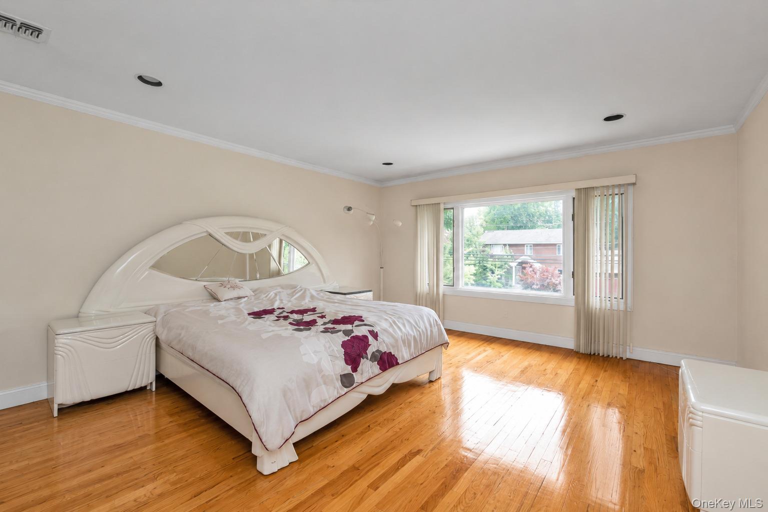 93 Oxford Boulevard Property Photo 19