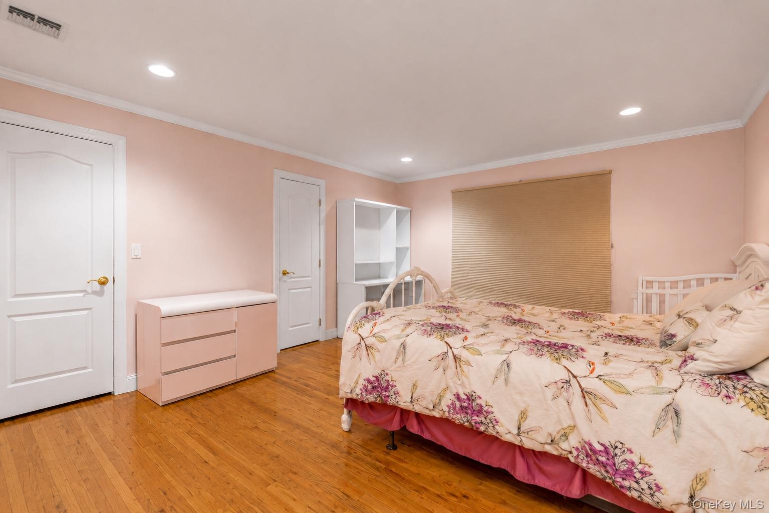 93 Oxford Boulevard Property Photo 21