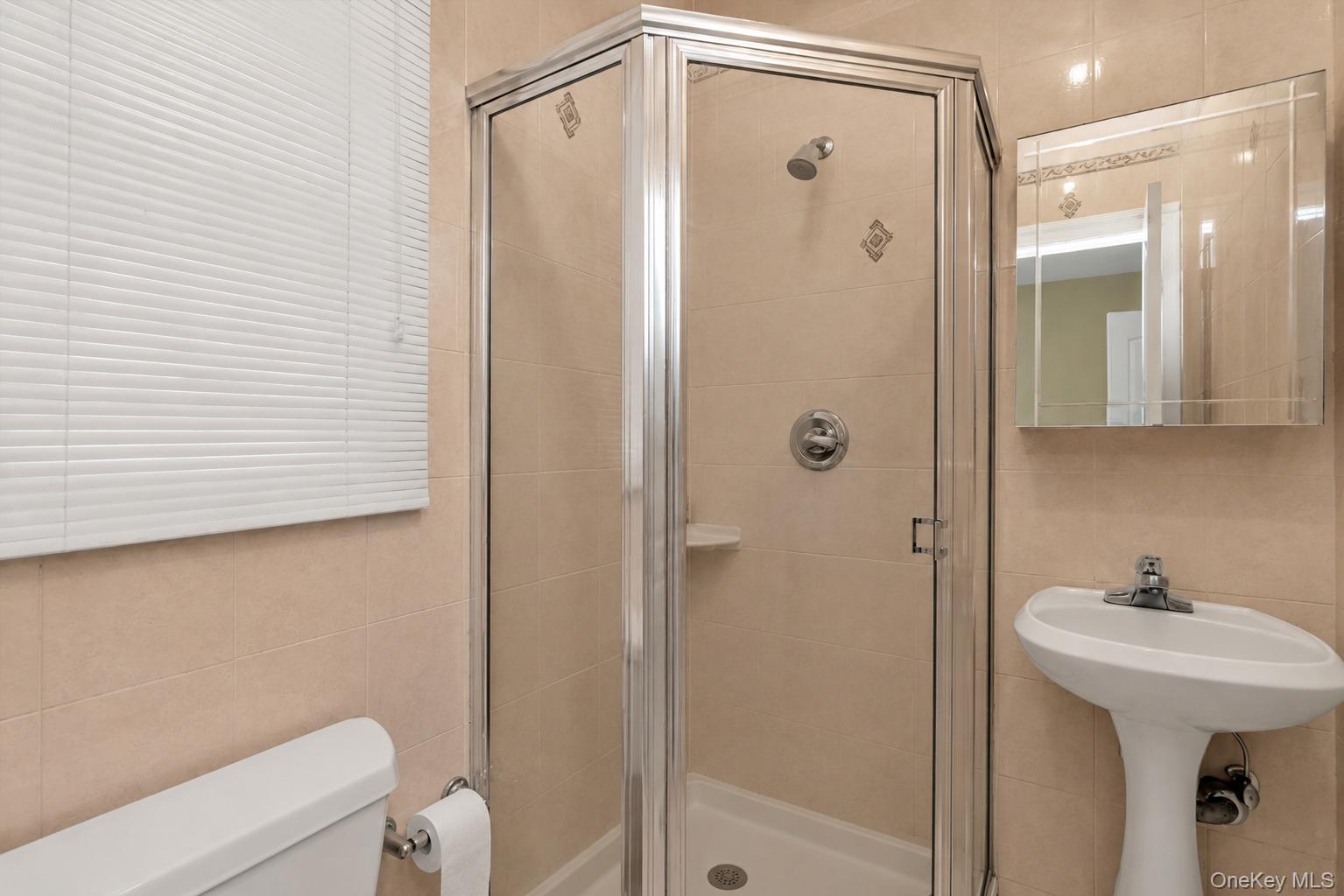 93 Oxford Boulevard Property Photo 25