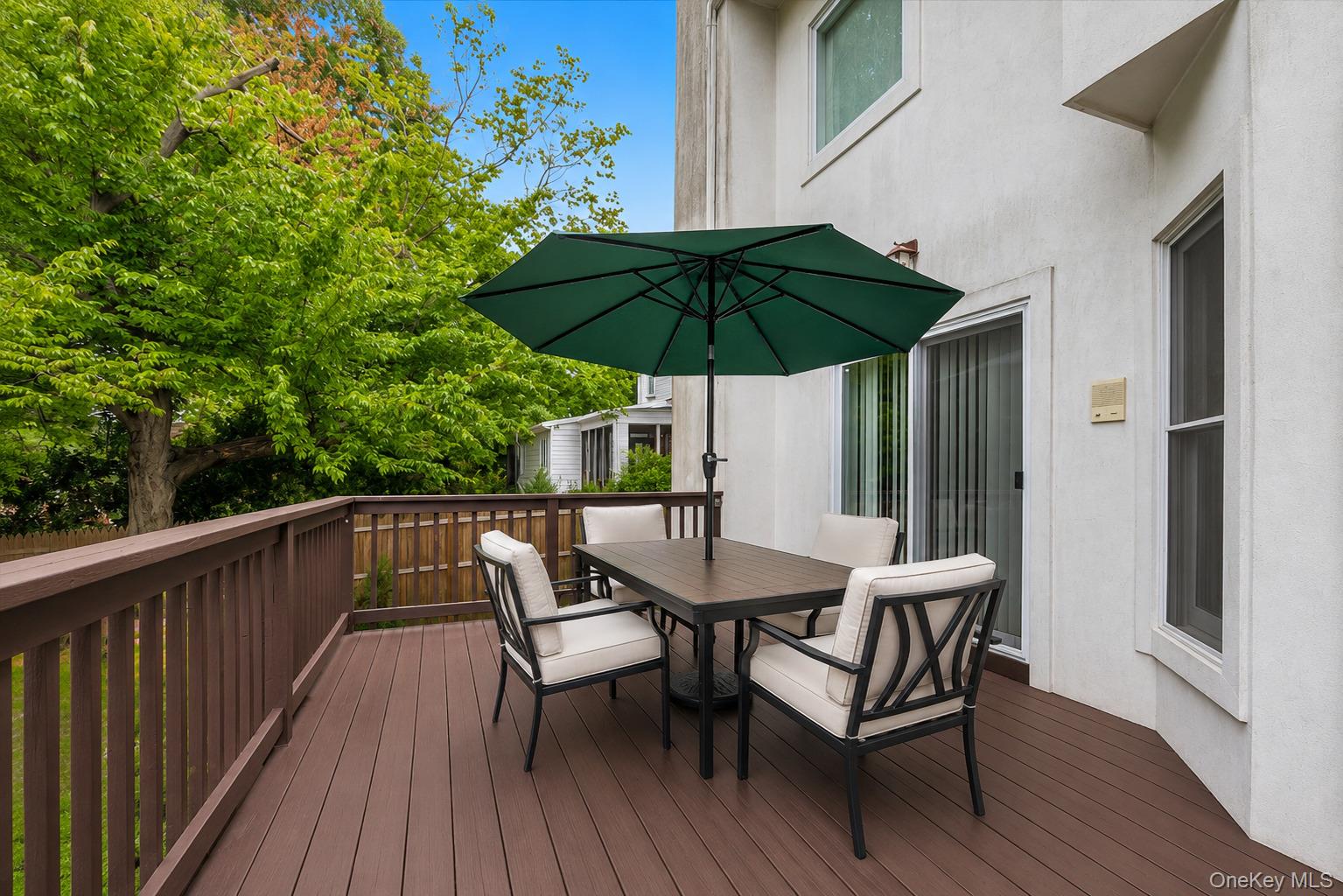93 Oxford Boulevard Property Photo 30