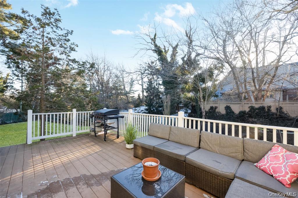 1680 Lake Avenue Property Photo 22