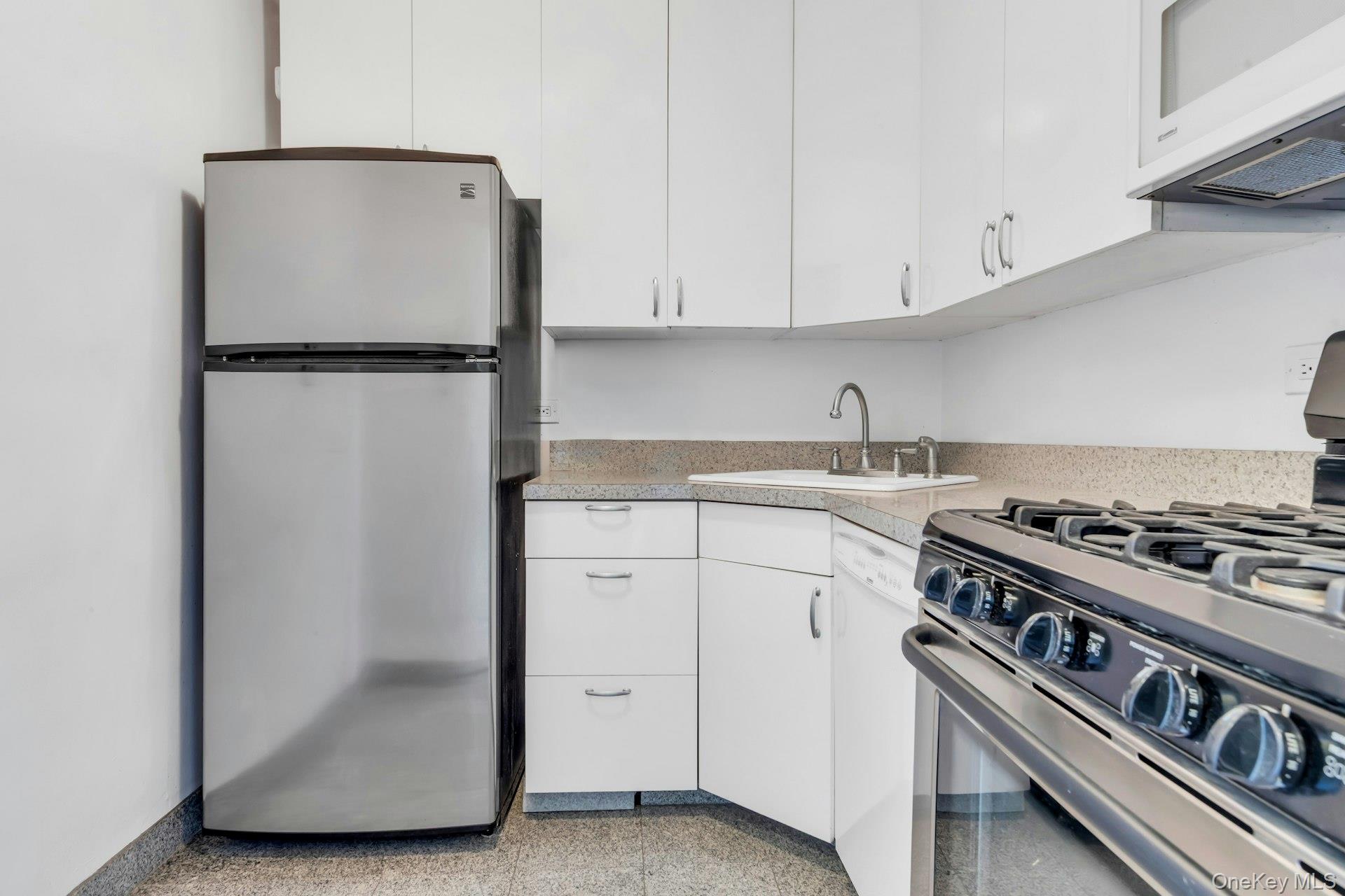 110-11 Queens Boulevard 26j Property Photo 11
