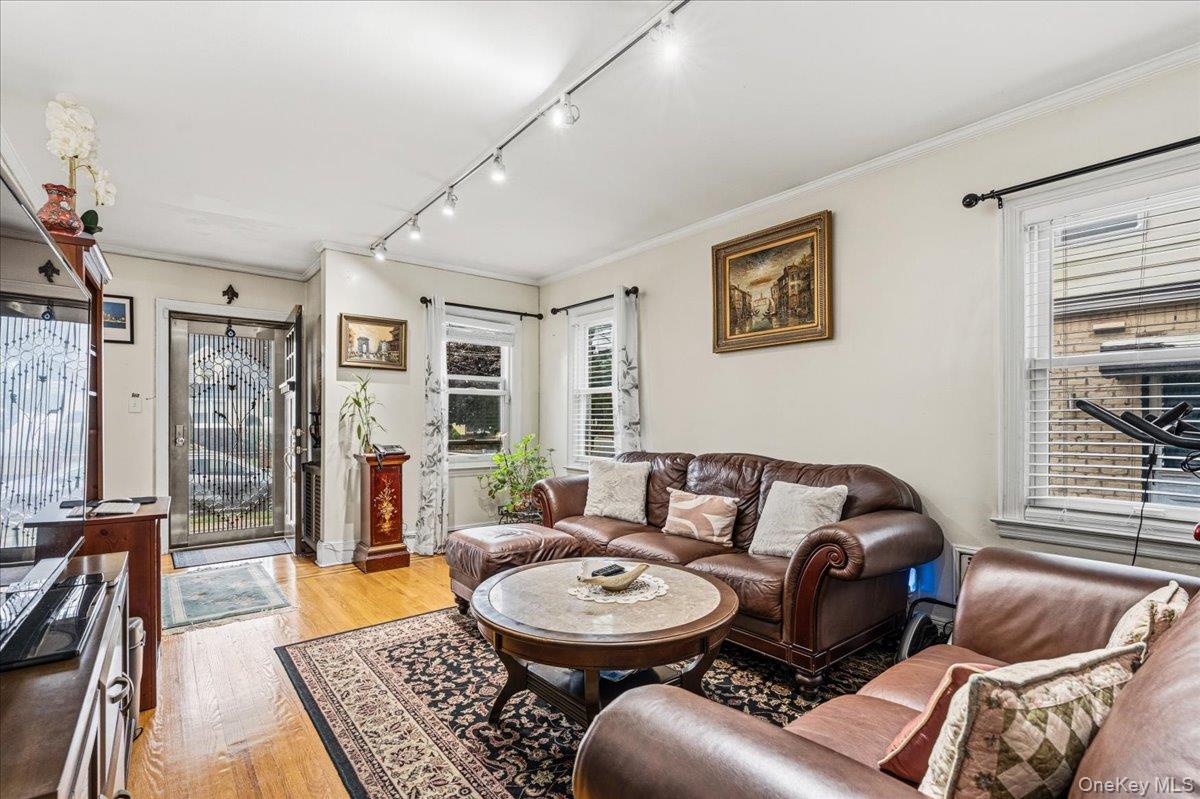181 Beech Street Property Photo 7