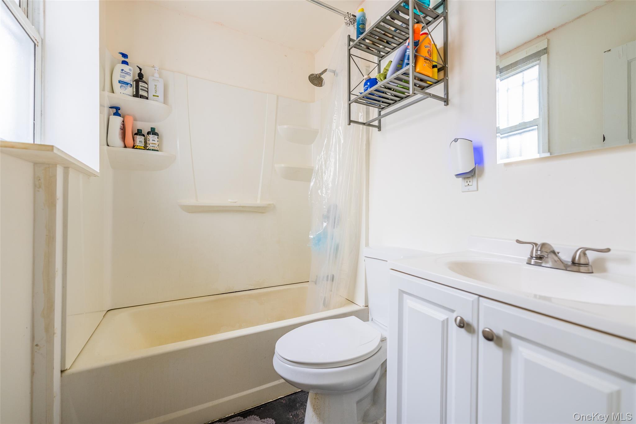 16904 Crocheron Avenue Property Photo 11