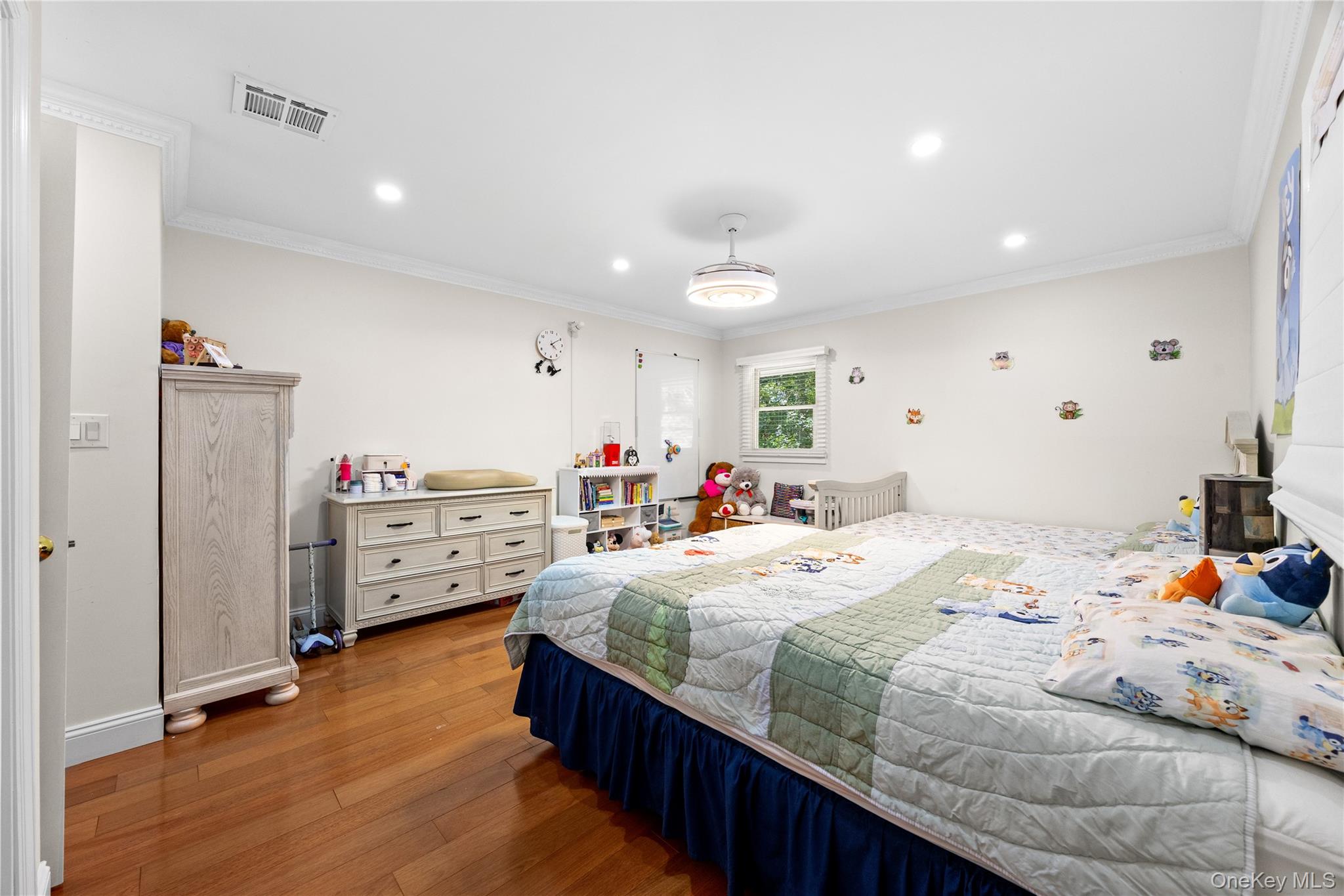 249 Glen Cove Road Property Photo 21
