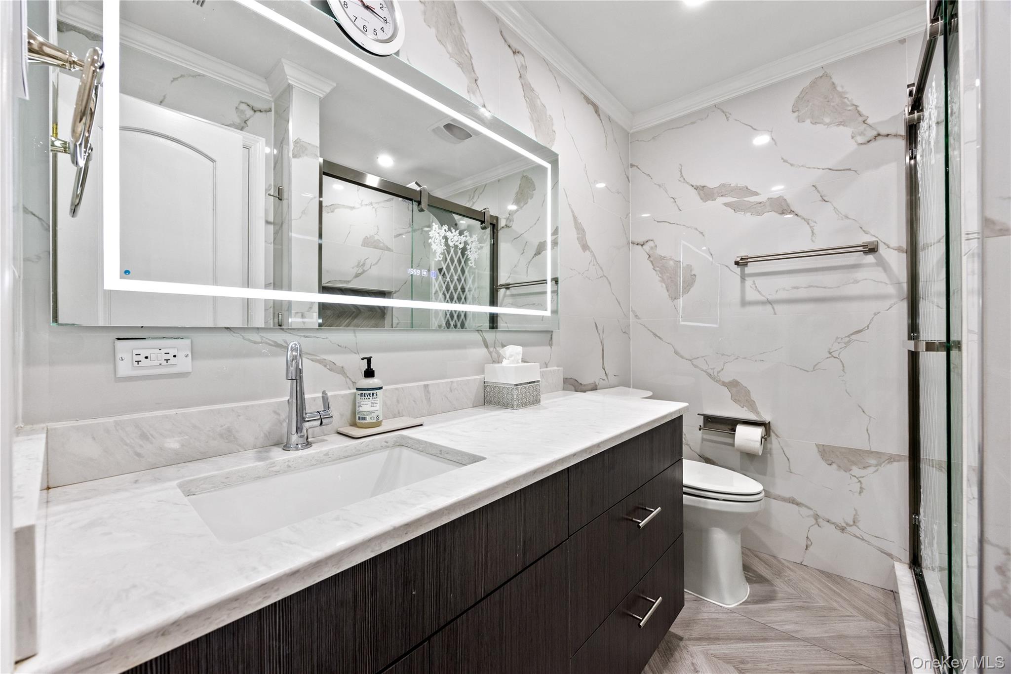 249 Glen Cove Road Property Photo 22