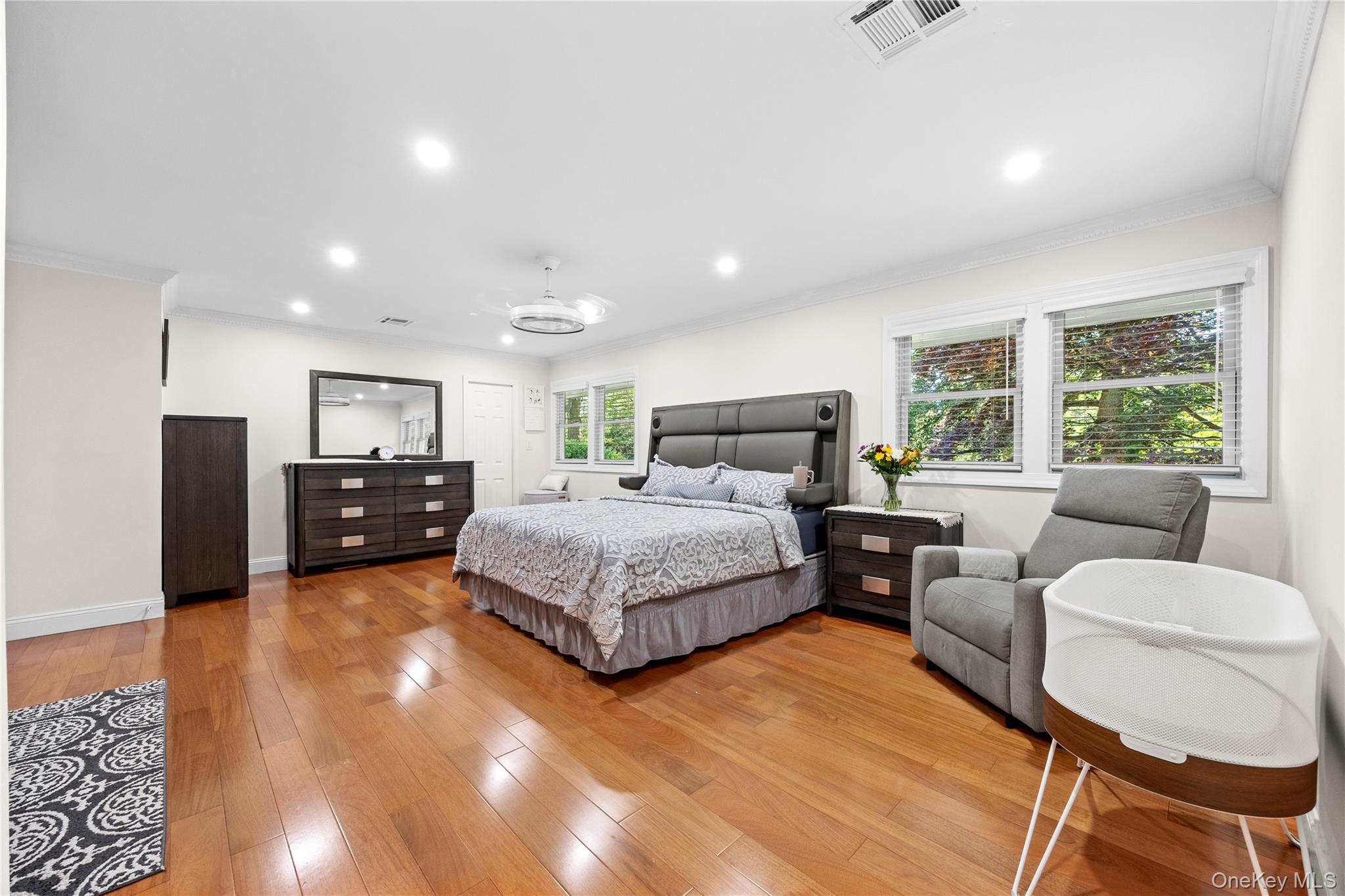 249 Glen Cove Road Property Photo 23