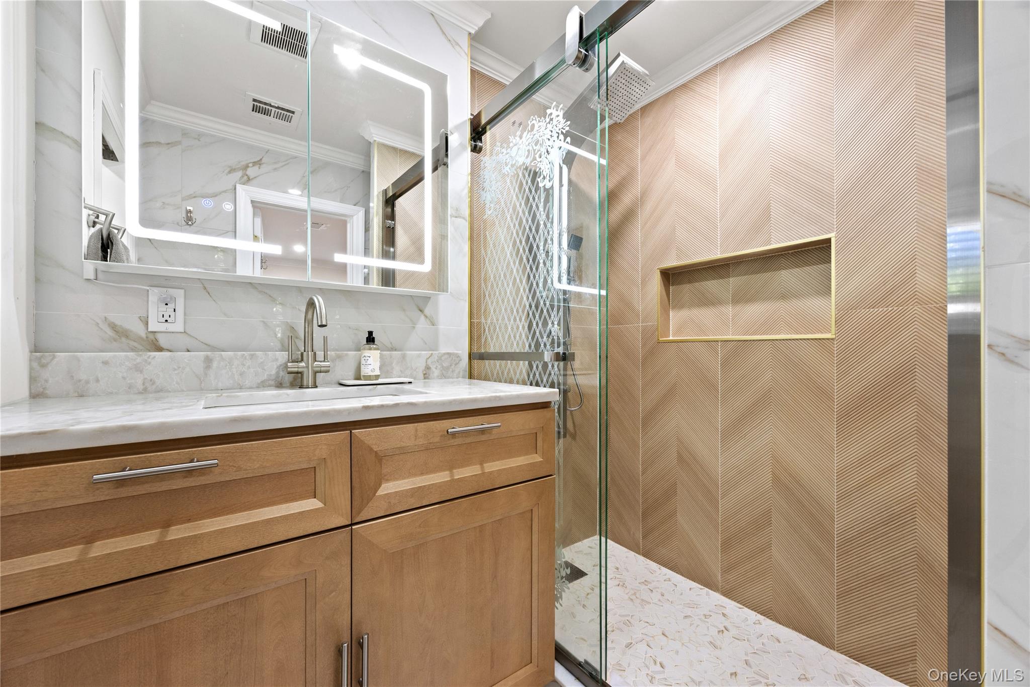 249 Glen Cove Road Property Photo 25