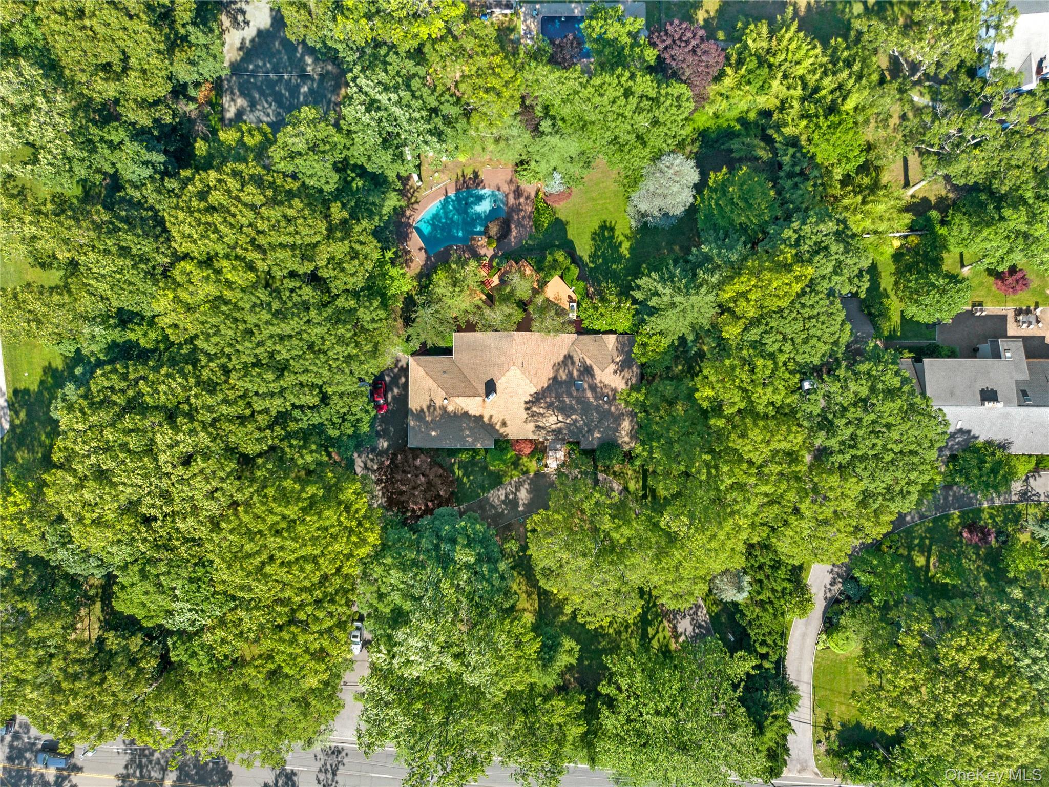 249 Glen Cove Road Property Photo 34