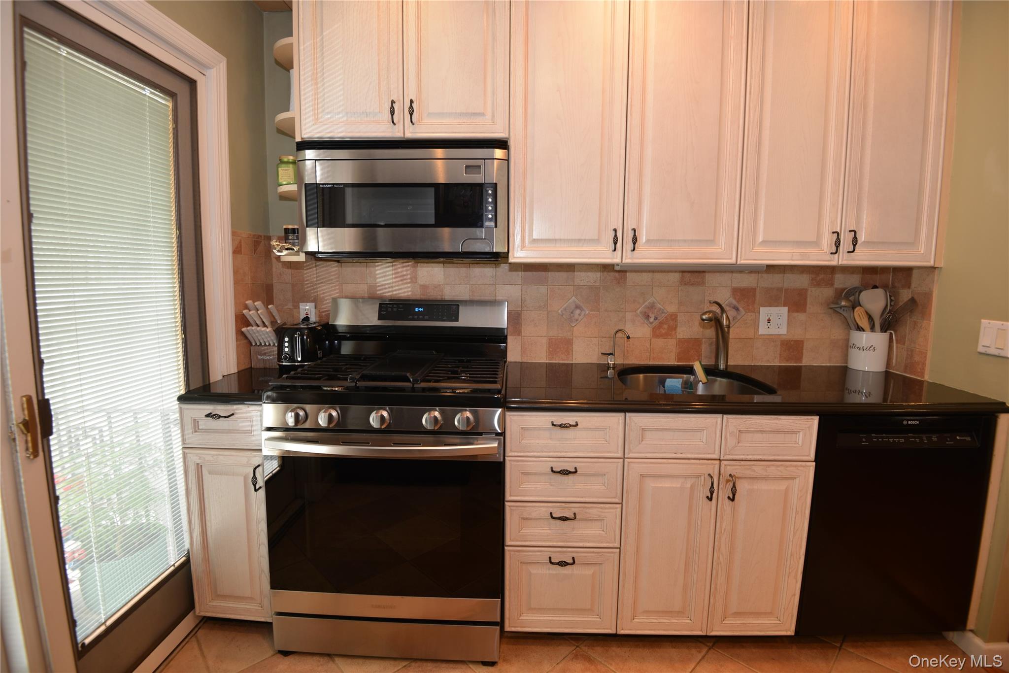 2698 Rosebud Avenue Property Photo 12