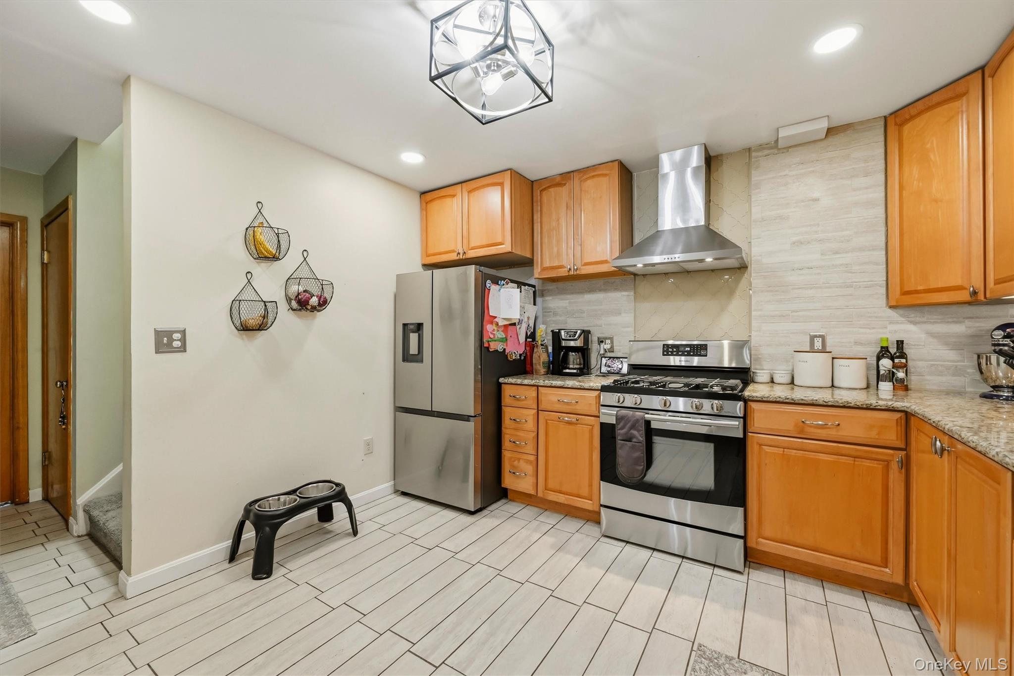 100 Laudaten Way Property Photo 13