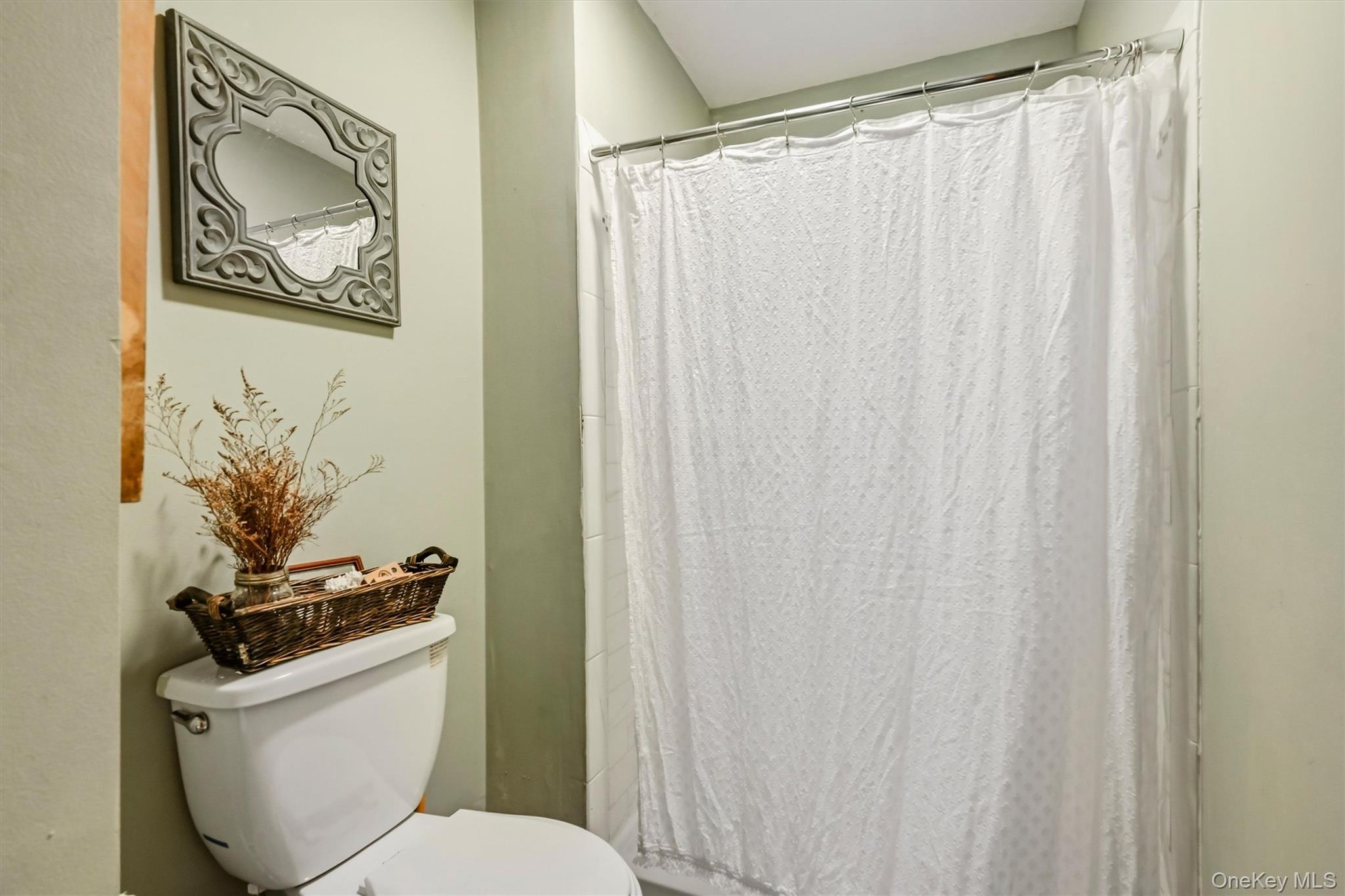 100 Laudaten Way Property Photo 25