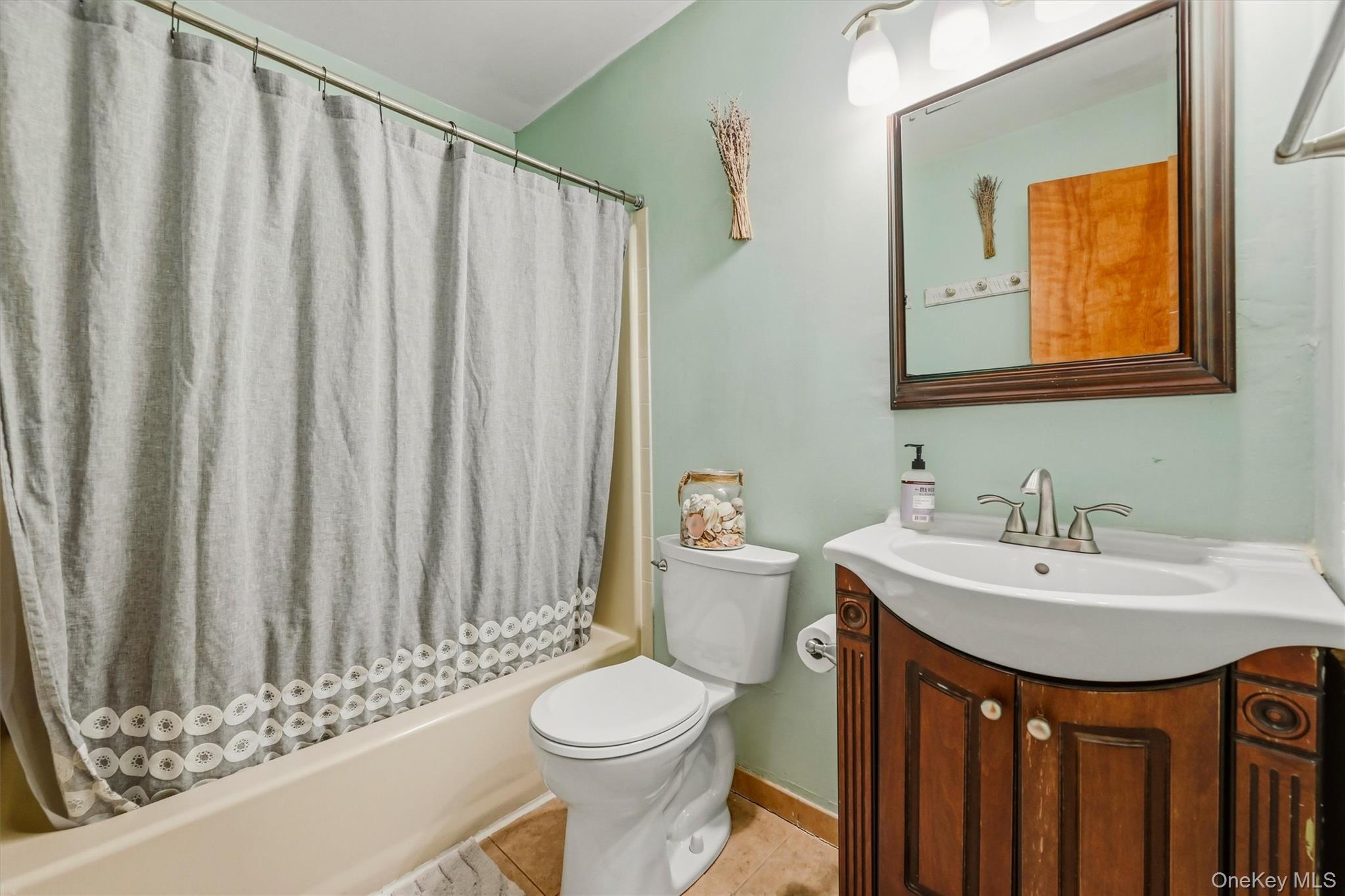 100 Laudaten Way Property Photo 28