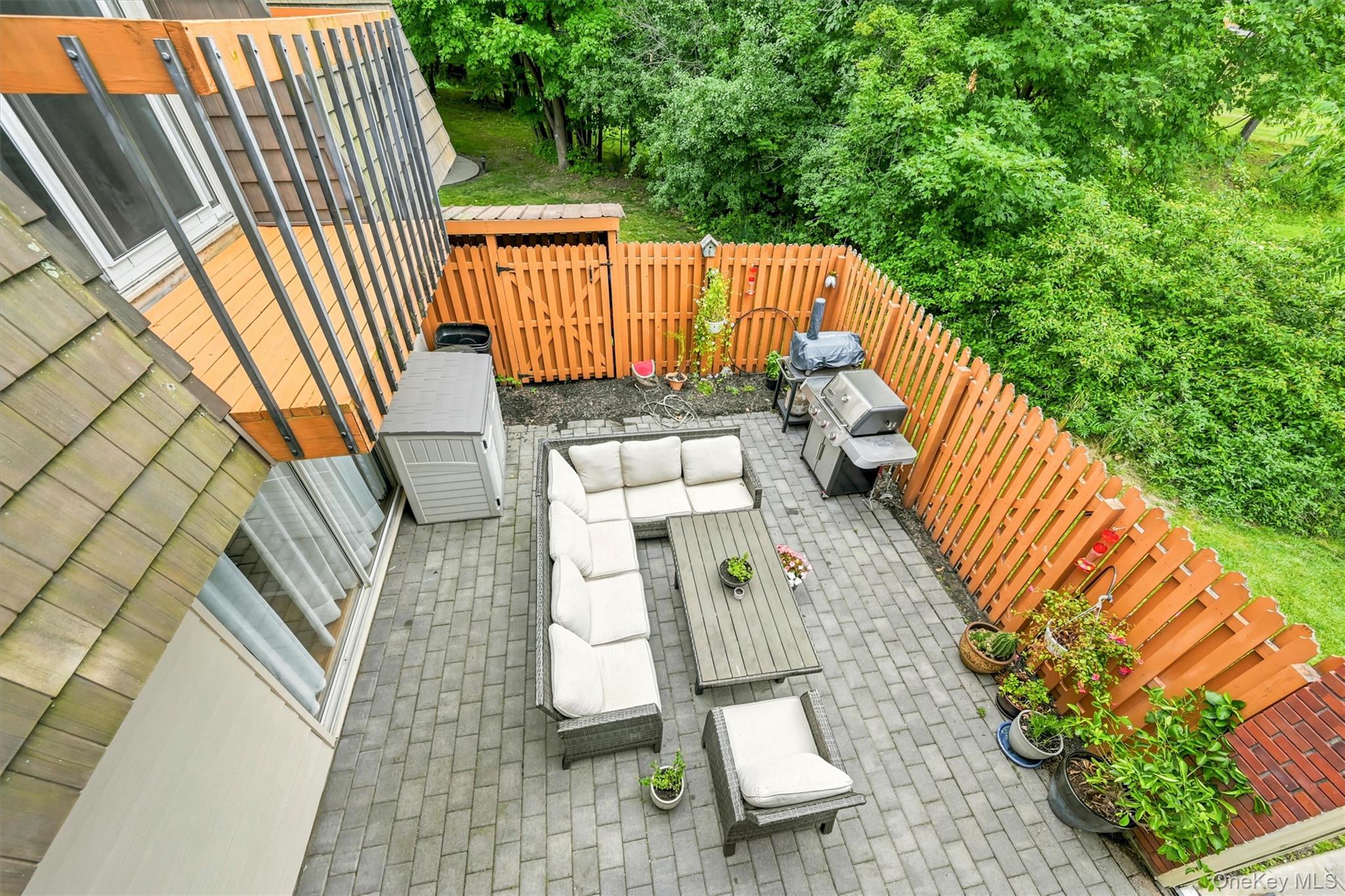 100 Laudaten Way Property Photo 30