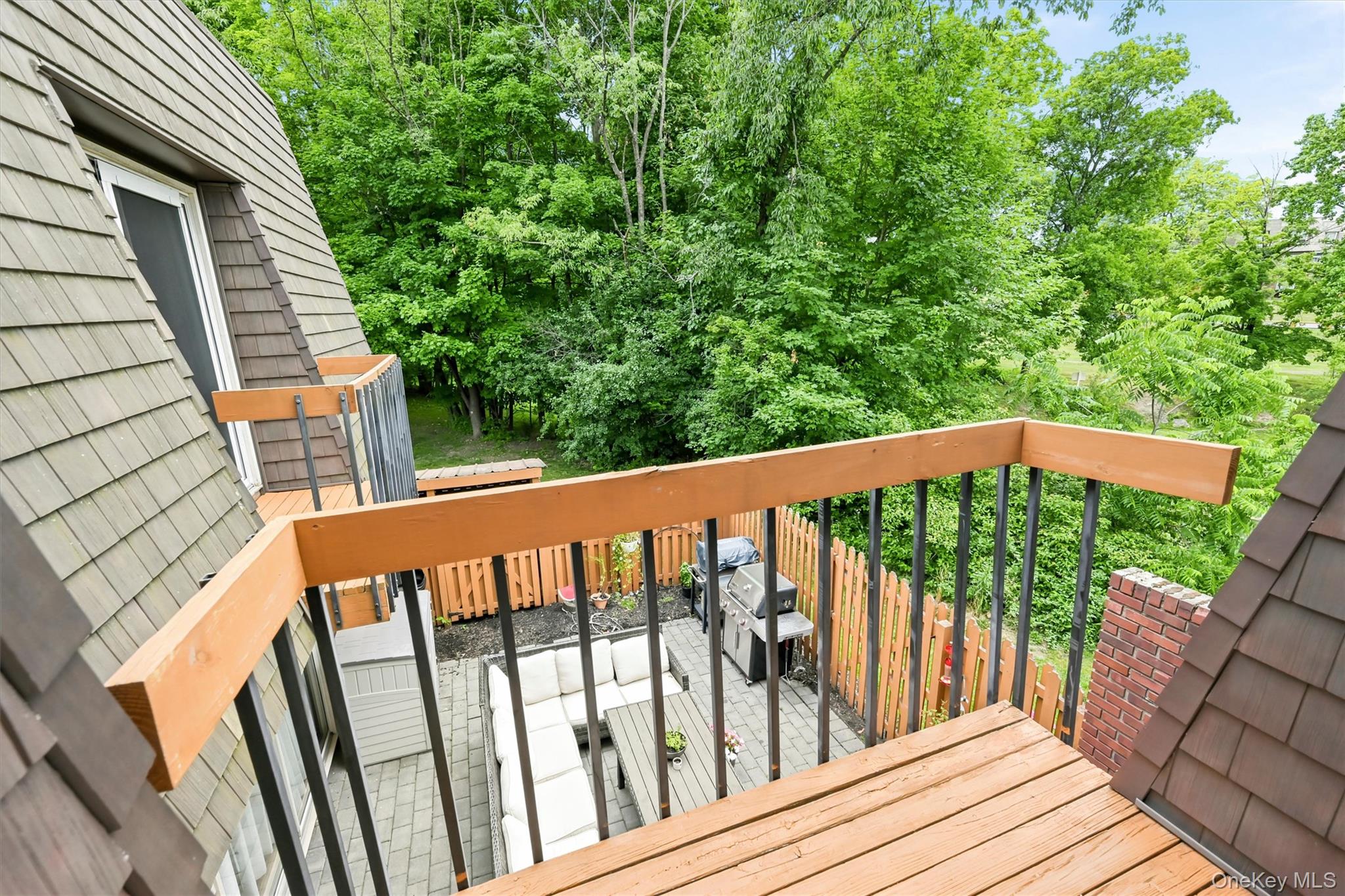 100 Laudaten Way Property Photo 31