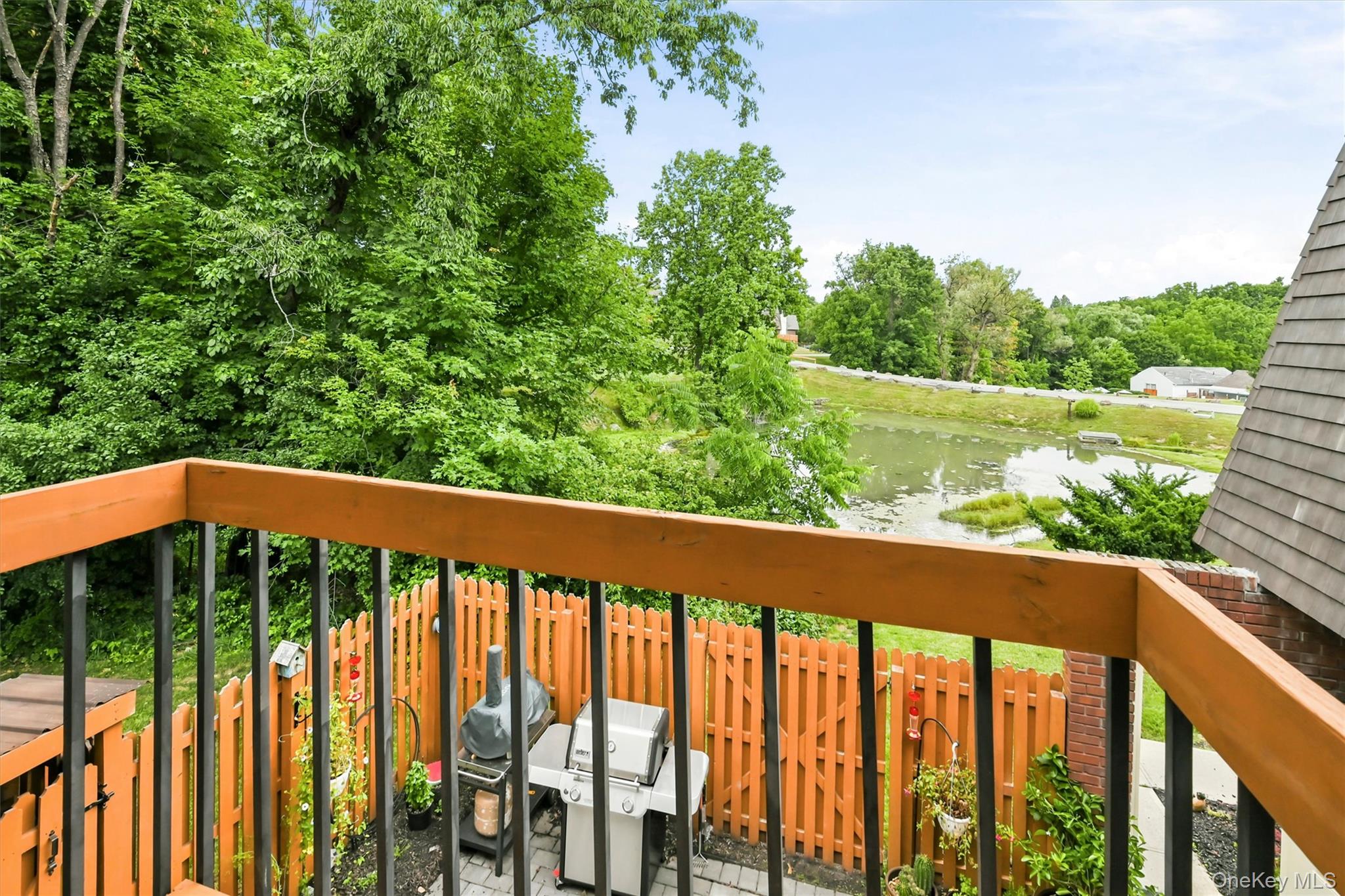 100 Laudaten Way Property Photo 32