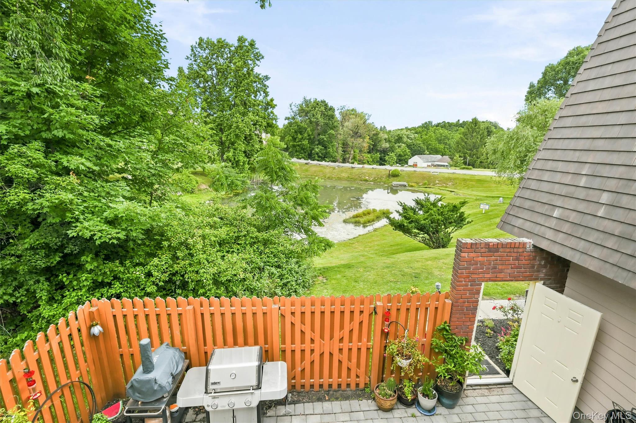 100 Laudaten Way Property Photo 33