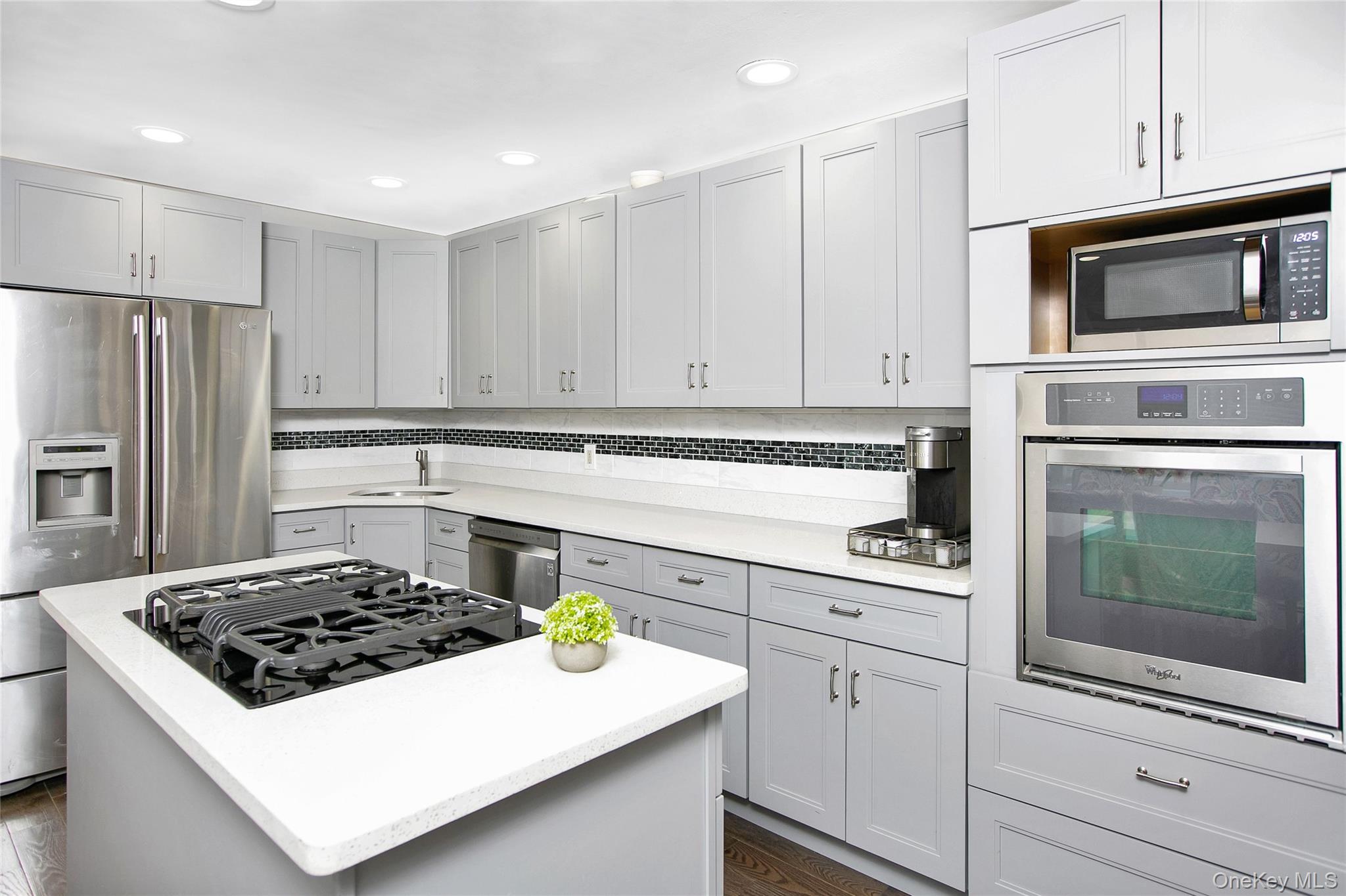 5 Kensington Property Photo 3