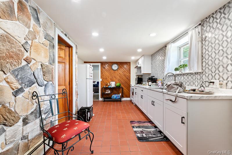 20 Craig Lane Property Photo 16
