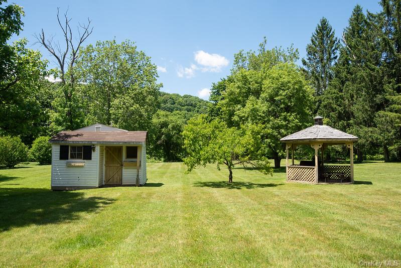 20 Craig Lane Property Photo 23