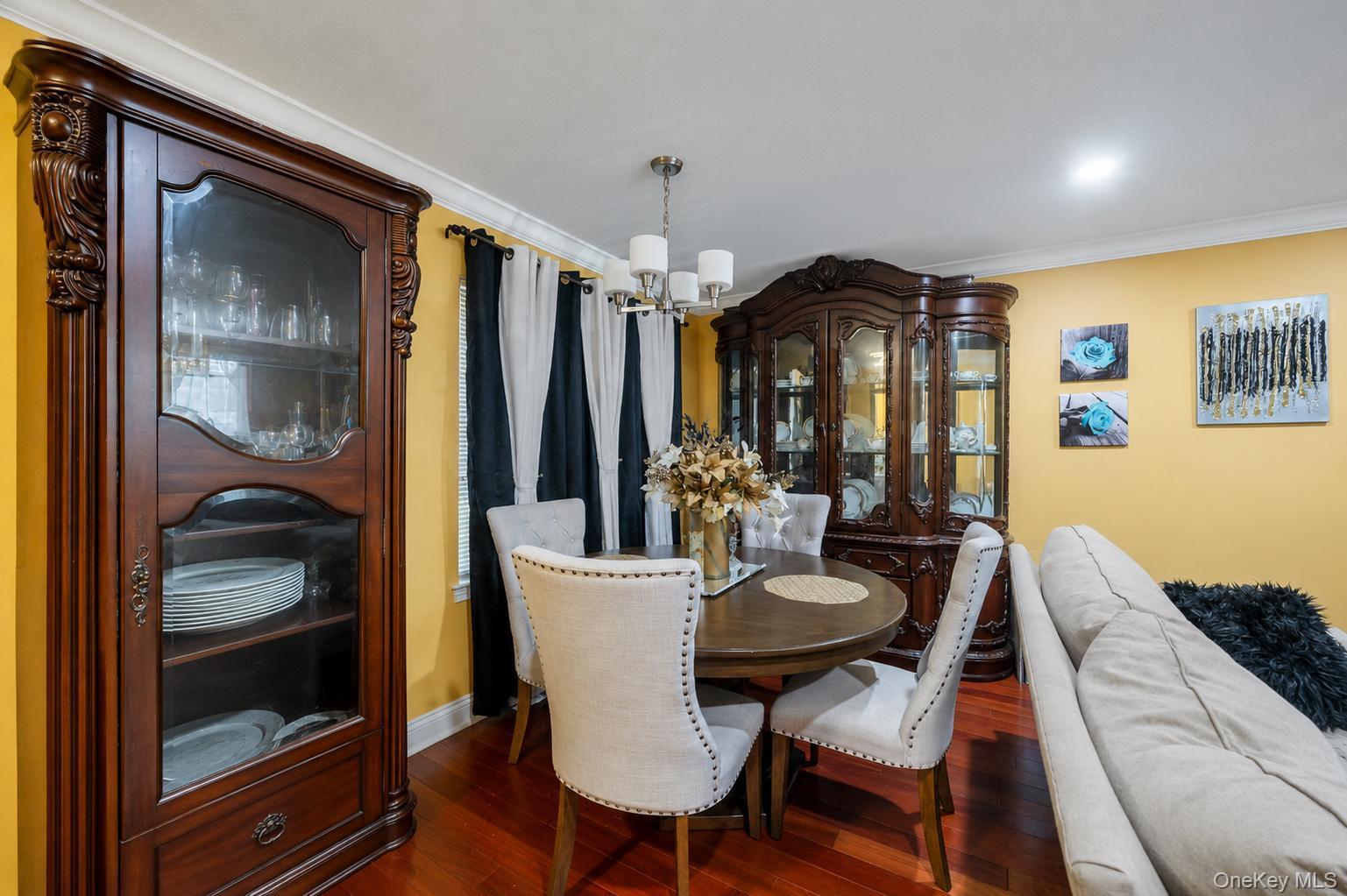 529 Powell Street Property Photo 11