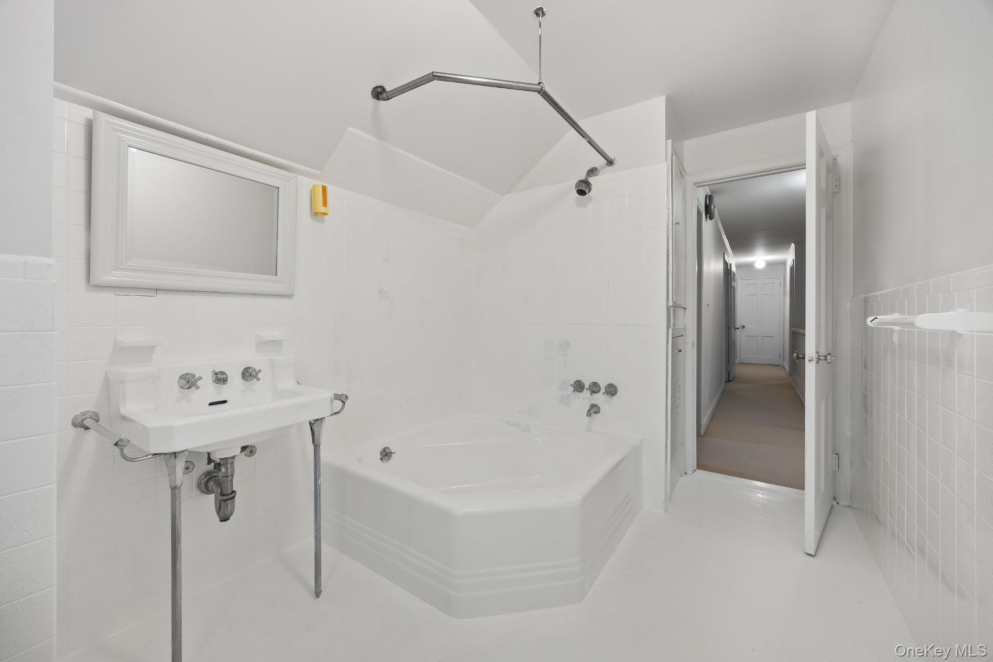 98 Brookby Road Property Photo 24