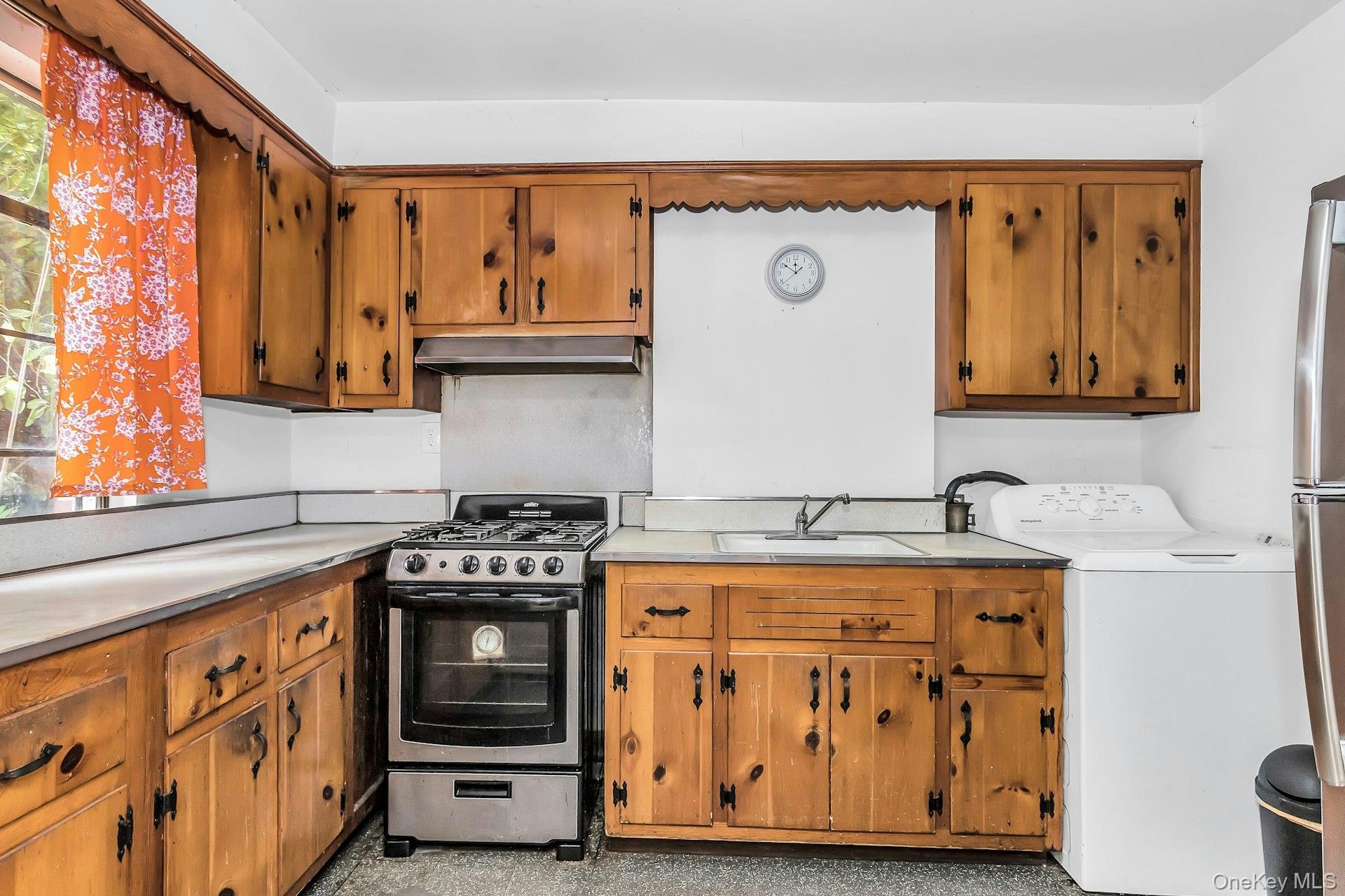 12-08 152nd Street Property Photo 7
