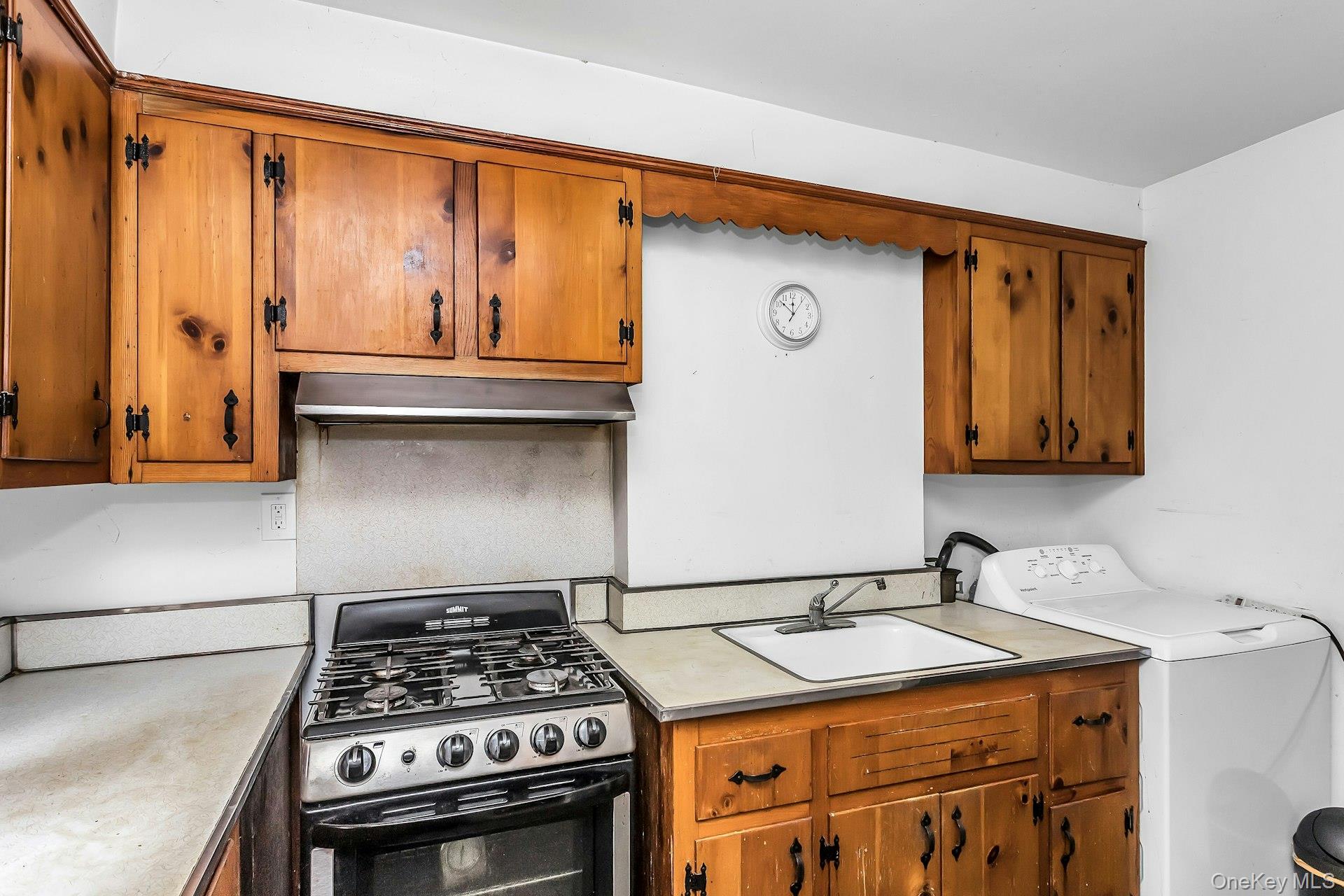 12-08 152nd Street Property Photo 9