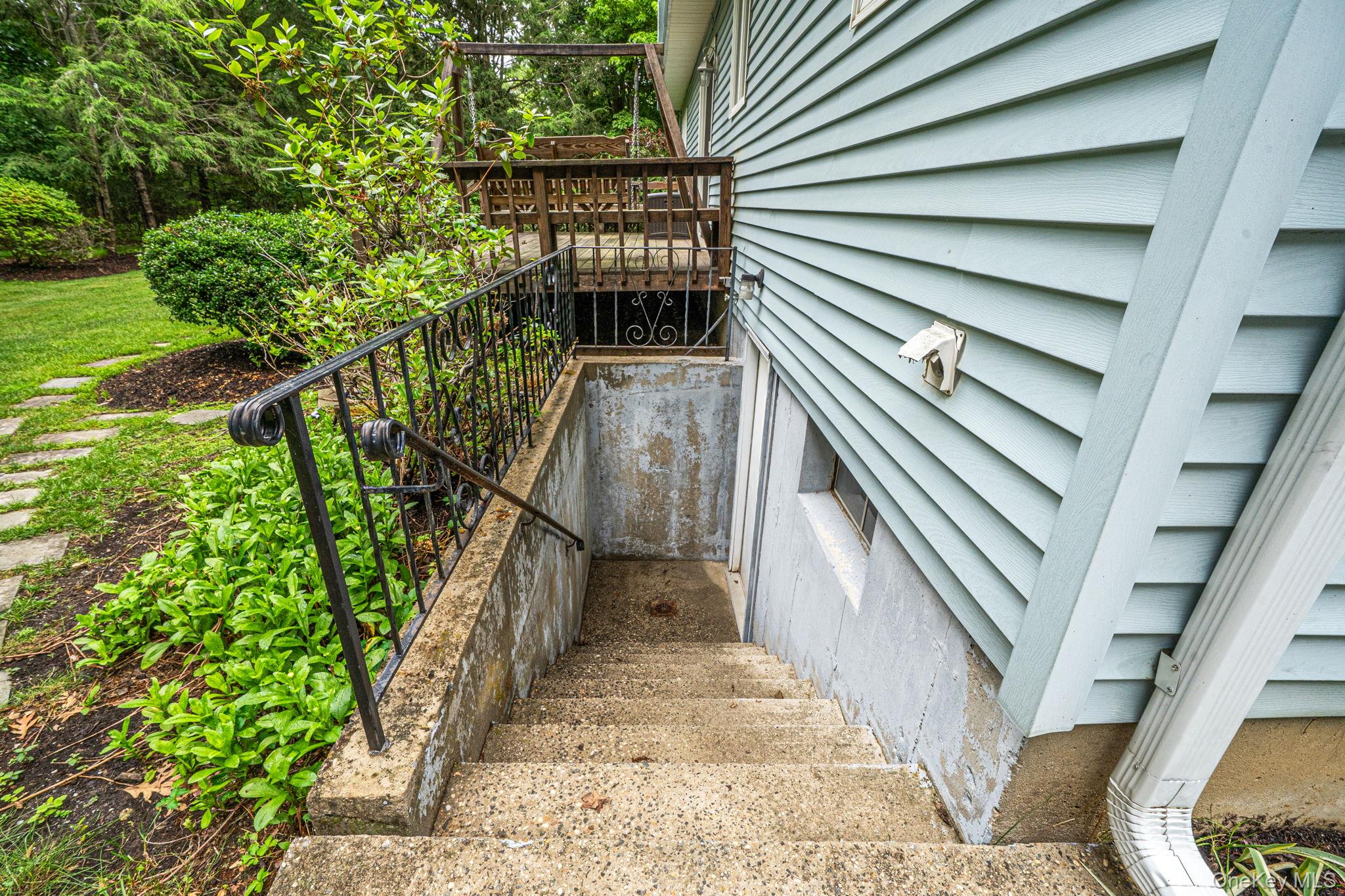 3 Liberty Lane Property Photo 35