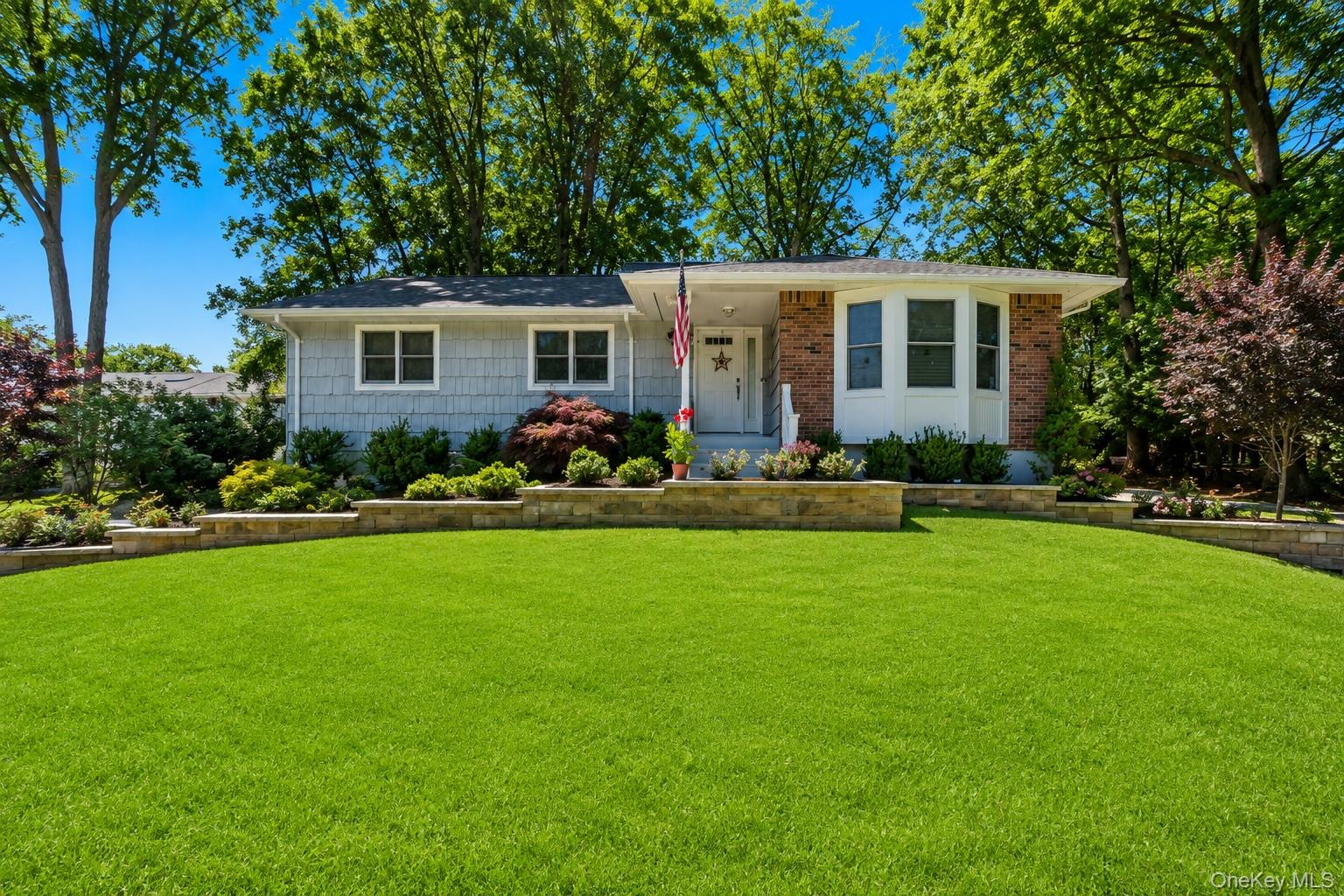 64 Patchogue Drive Property Photo 2