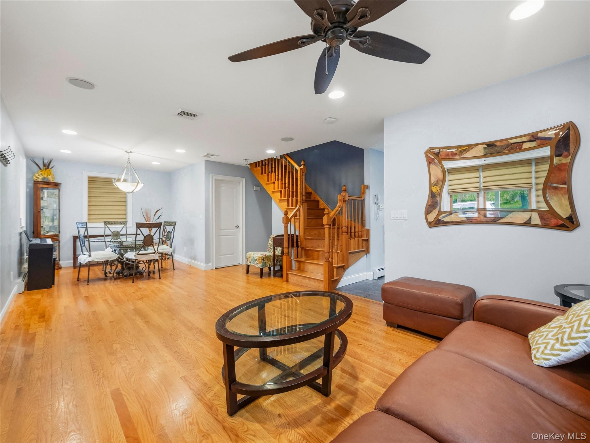 2 Hempstead Lane Property Photo 8