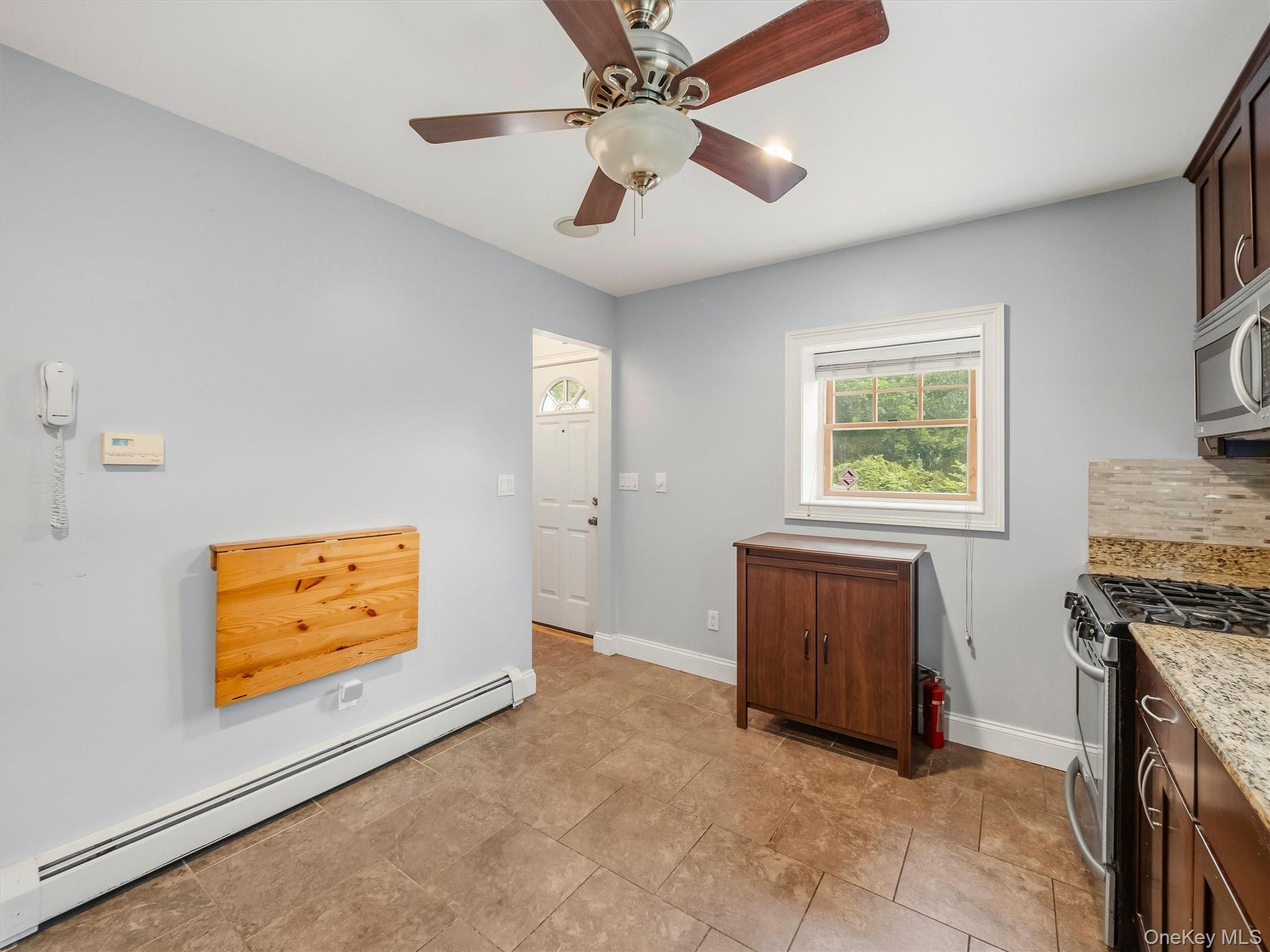 2 Hempstead Lane Property Photo 12