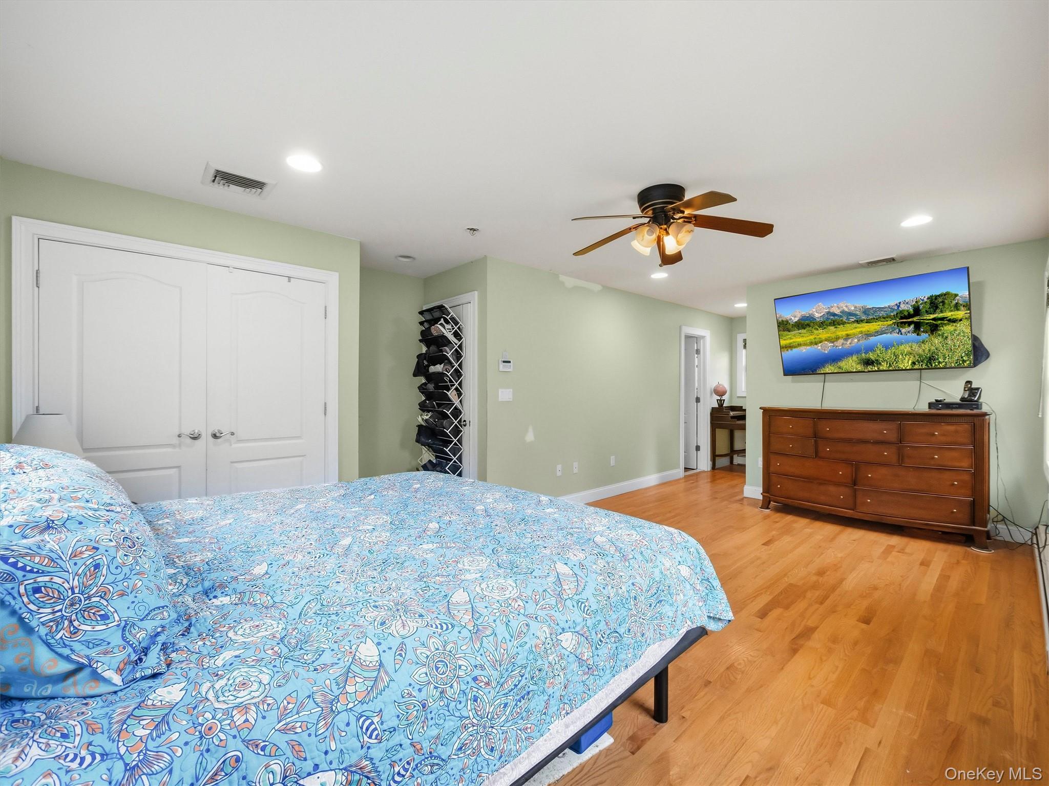 2 Hempstead Lane Property Photo 23