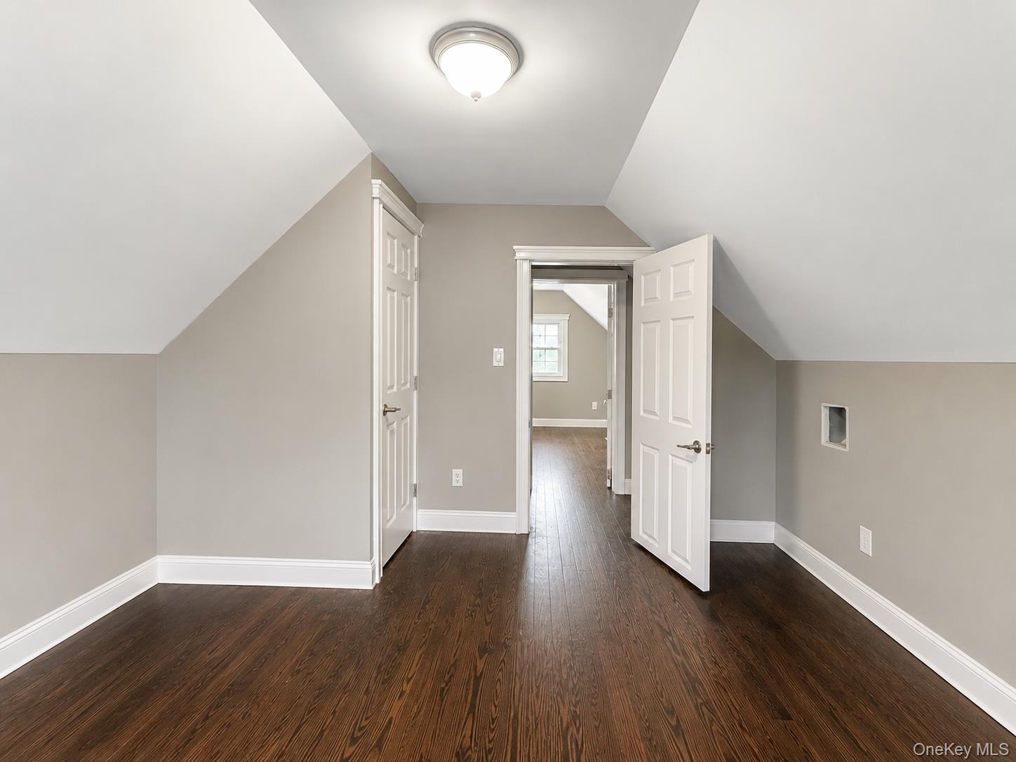 541 N Indiana Avenue Property Photo 19