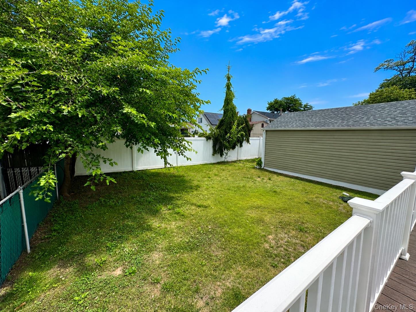 541 N Indiana Avenue Property Photo 23
