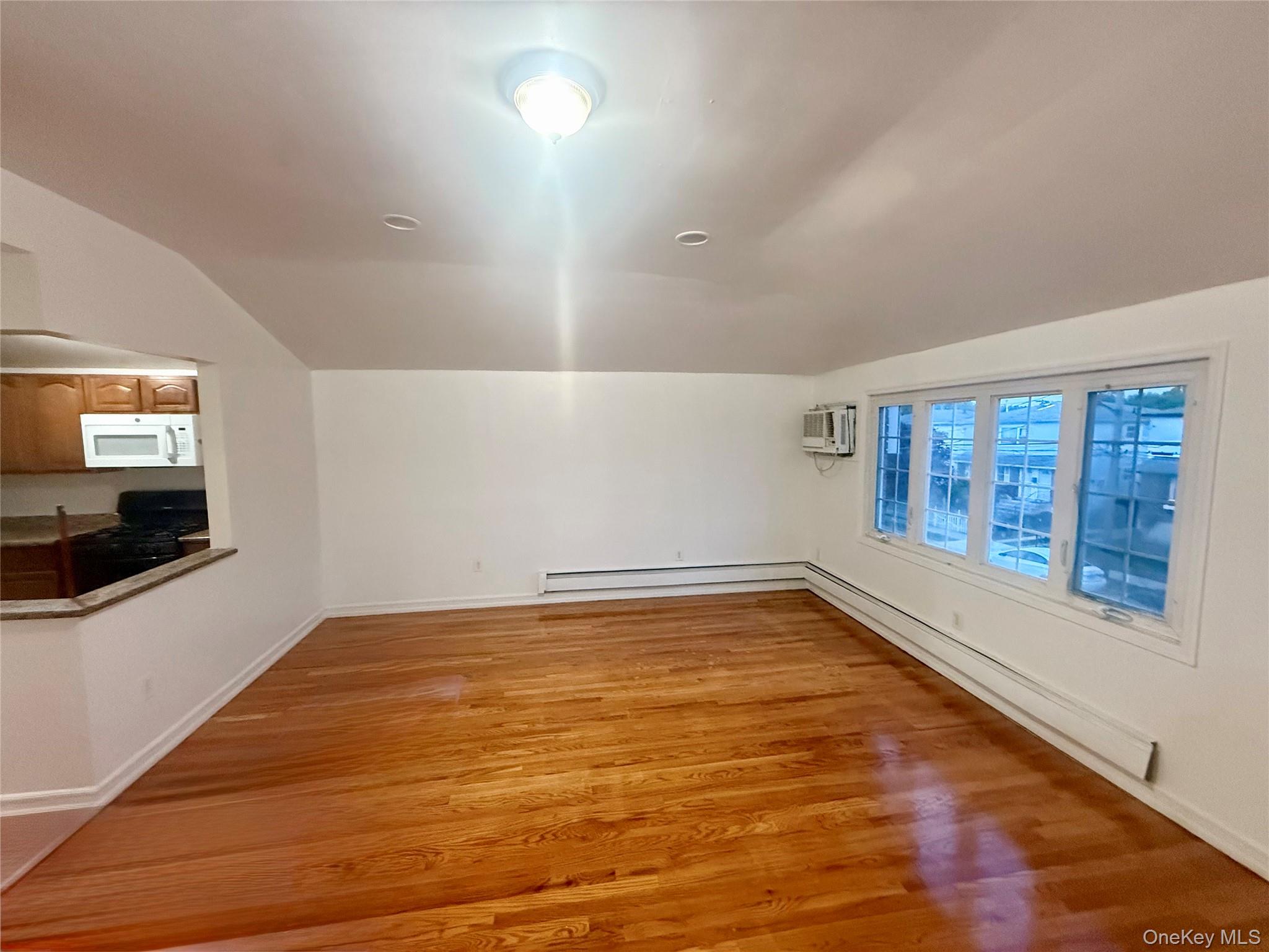 11535 158th Street Property Photo 2